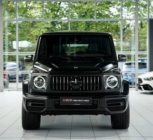 Mercedes-Benz G-Class view 3
