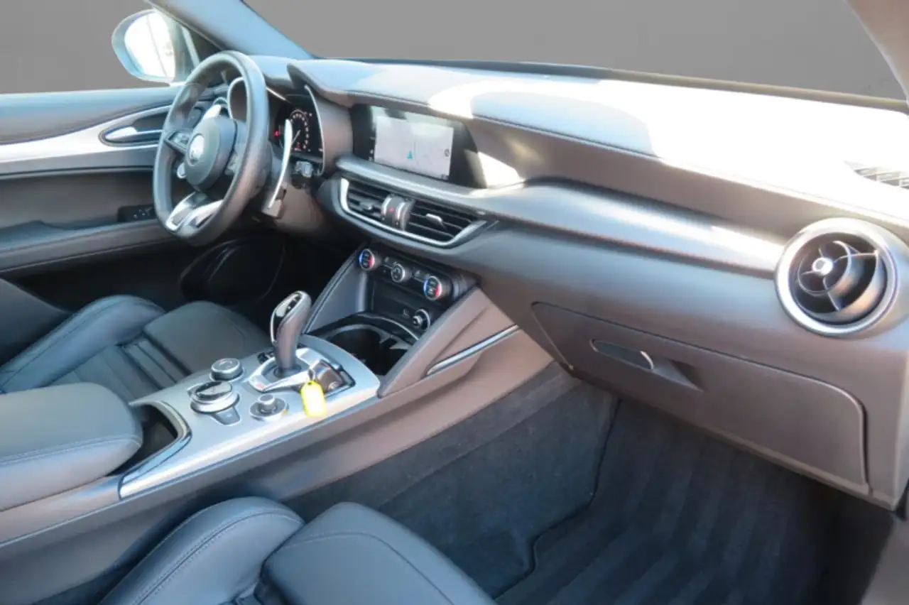 Alfa Romeo Stelvio 2024