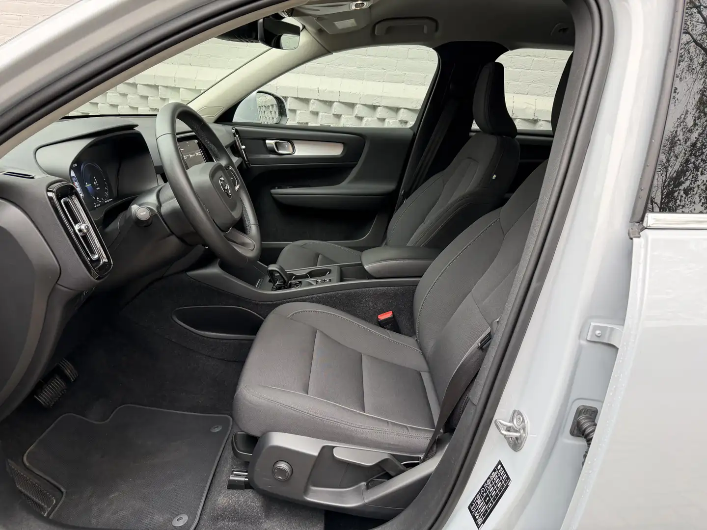 Volvo XC40 1.5 T4 Recharge Inscription Expression Carplay sle Gris - 2