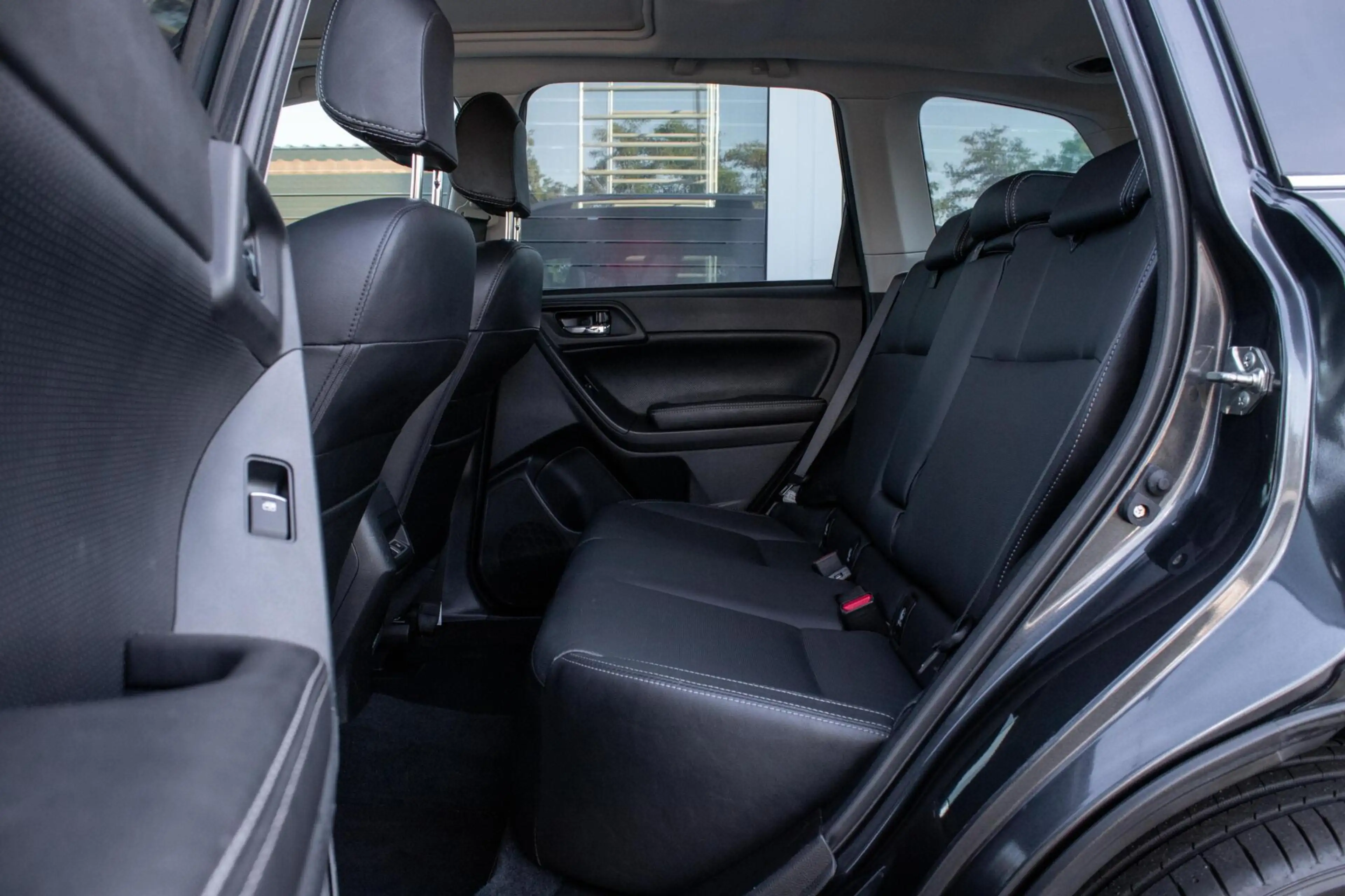 Subaru Forester 2.0 CVT AWD Premium | Eyesight | Navigatie | Trekh — photo 12