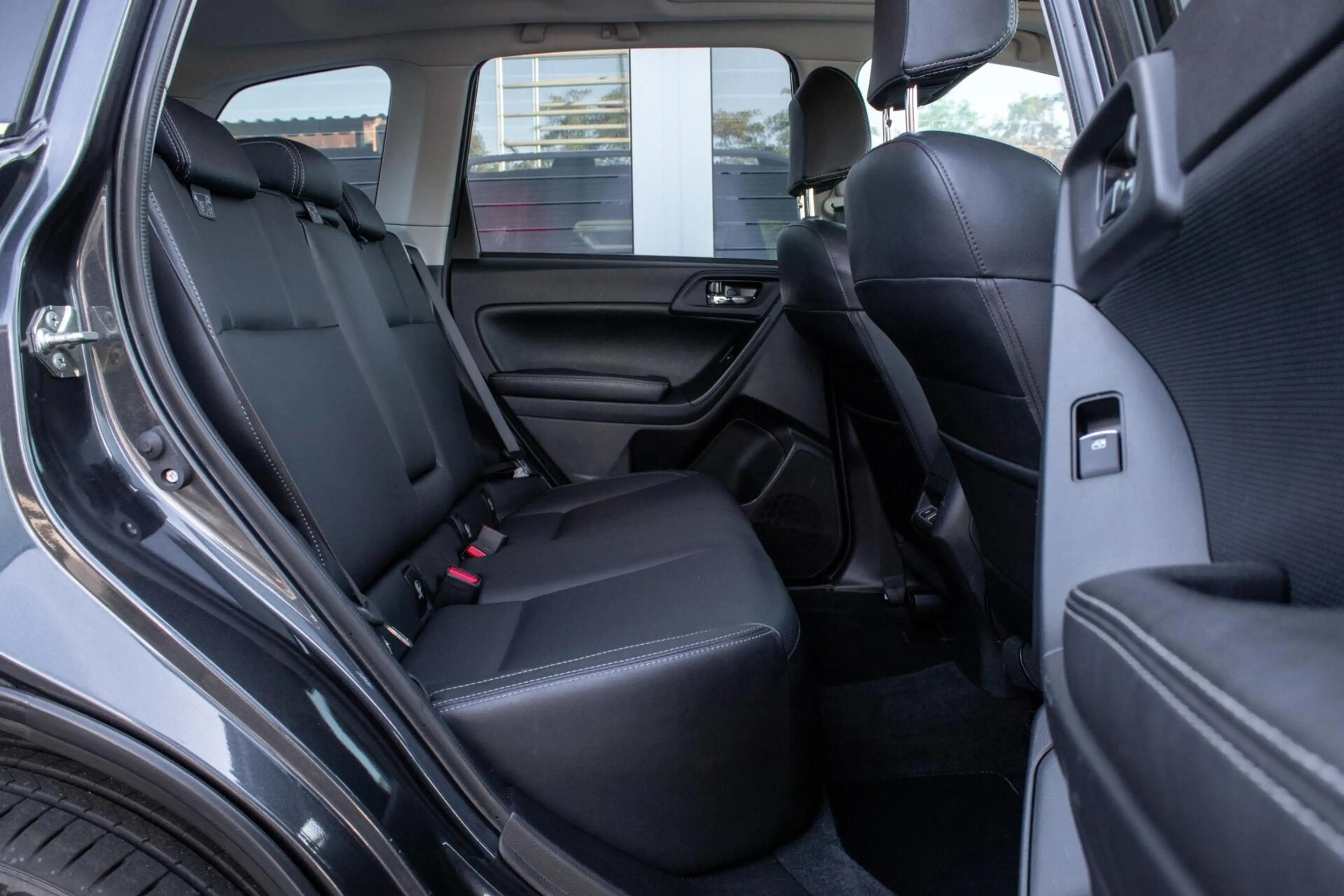 Subaru Forester 2.0 CVT AWD Premium | Eyesight | Navigatie | Trekh — photo 13