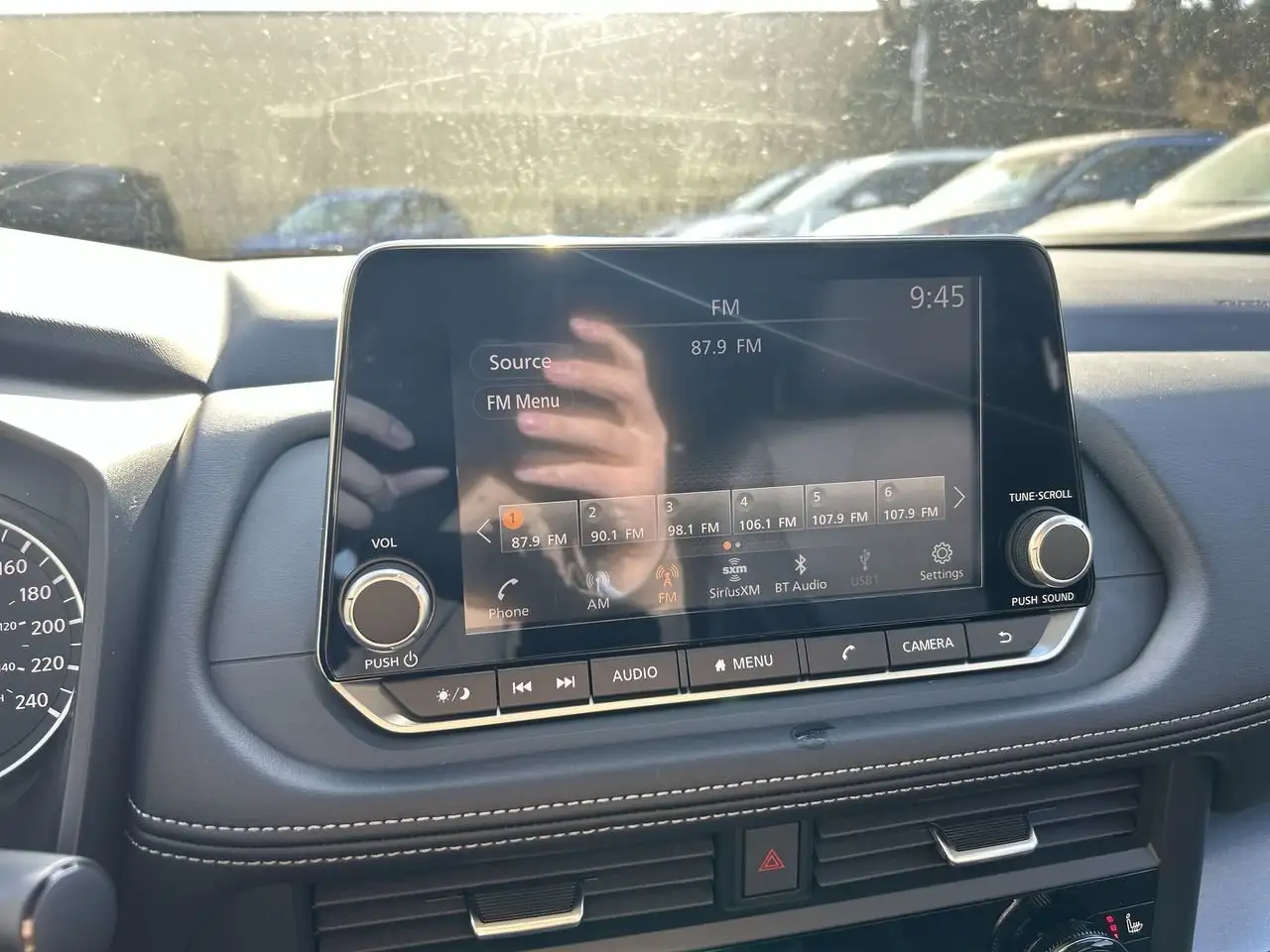 Nissan Rogue снимка Nissan Rogue