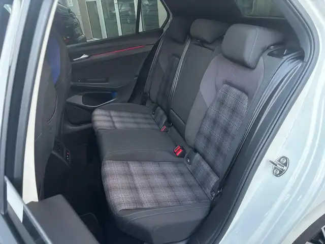 Volkswagen Golf view 14