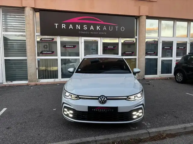 Volkswagen Golf view 2