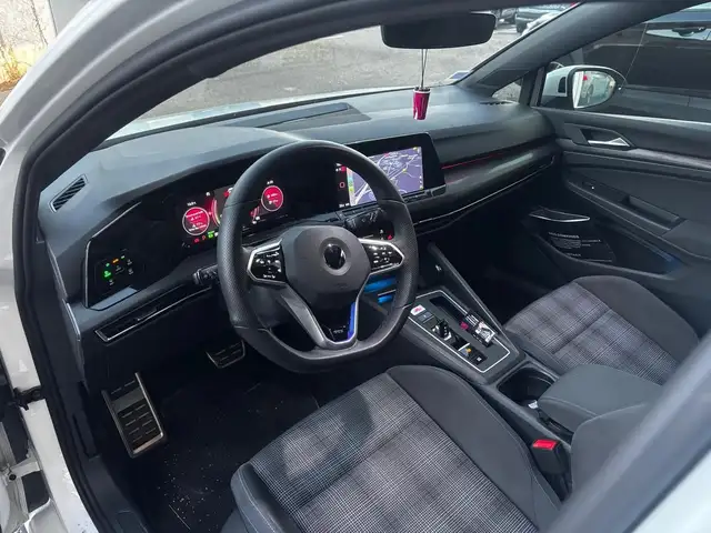 Volkswagen Golf view 10
