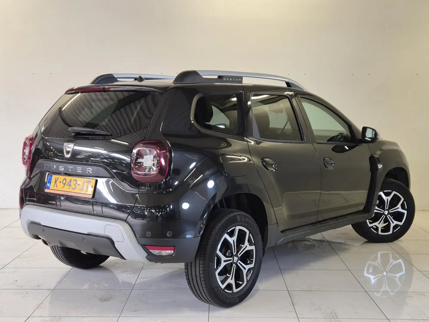 Dacia Duster 1.3 TCe 130 Prestige | Navigatie | Achteruitrijcam Zwart - 2