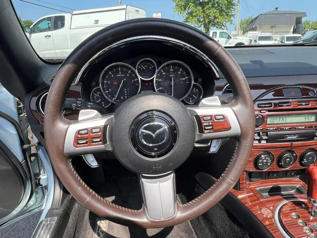 Mazda MX-5 Miata снимка Mazda MX-5 Miata