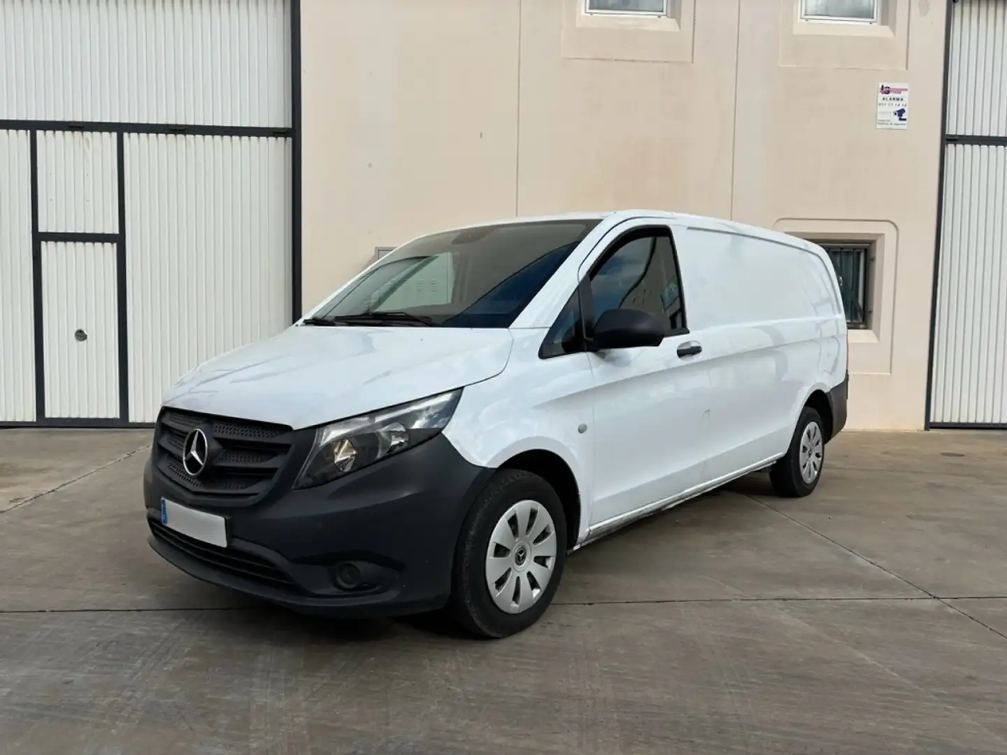 Mercedes-Benz Vito Furgón 114CDI Larga Blanc - 1