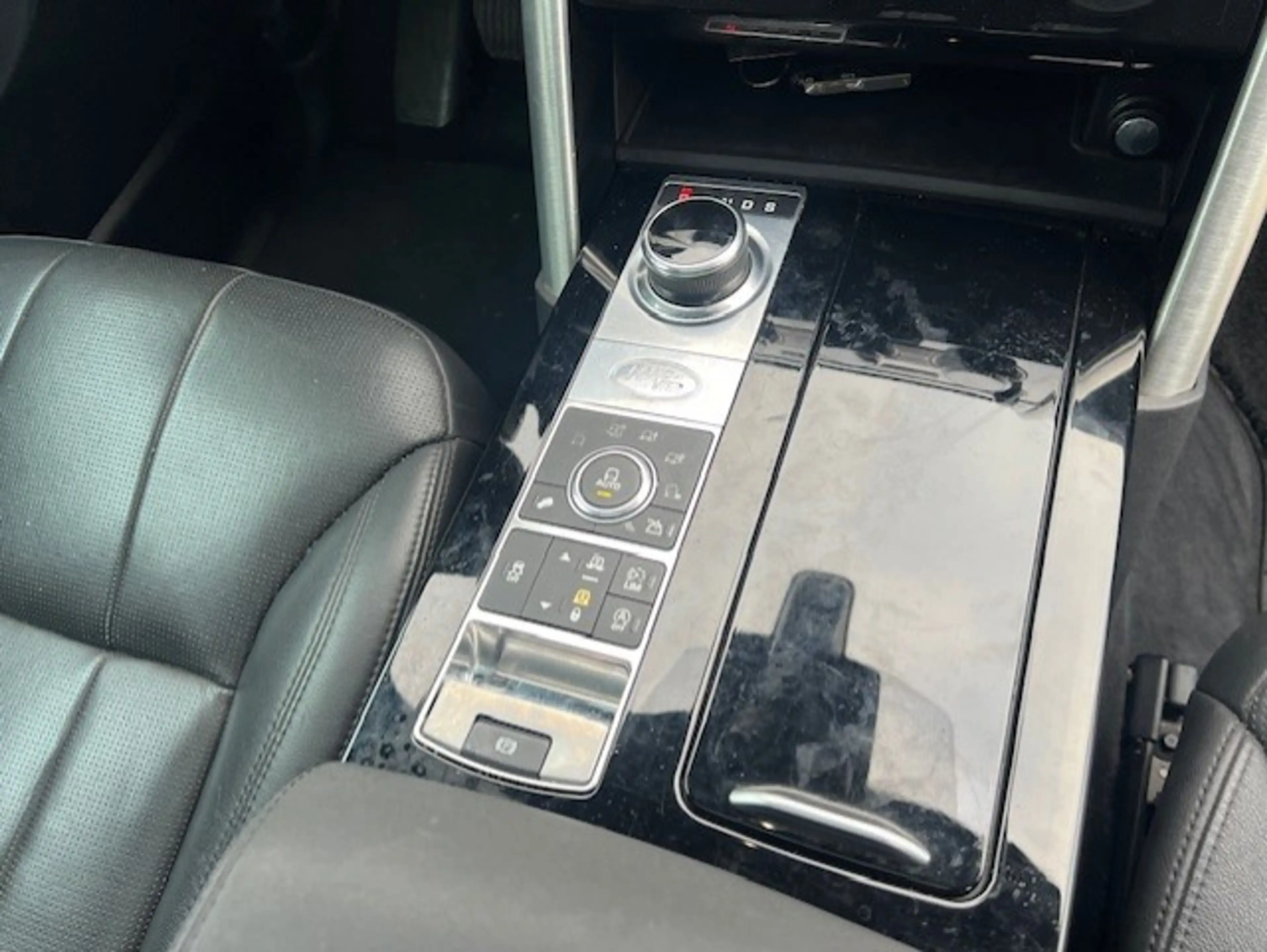 Land Rover Discovery 5 3.0 Td6 HSE 5DRS VAN PANO LEER KLIMA — photo 10