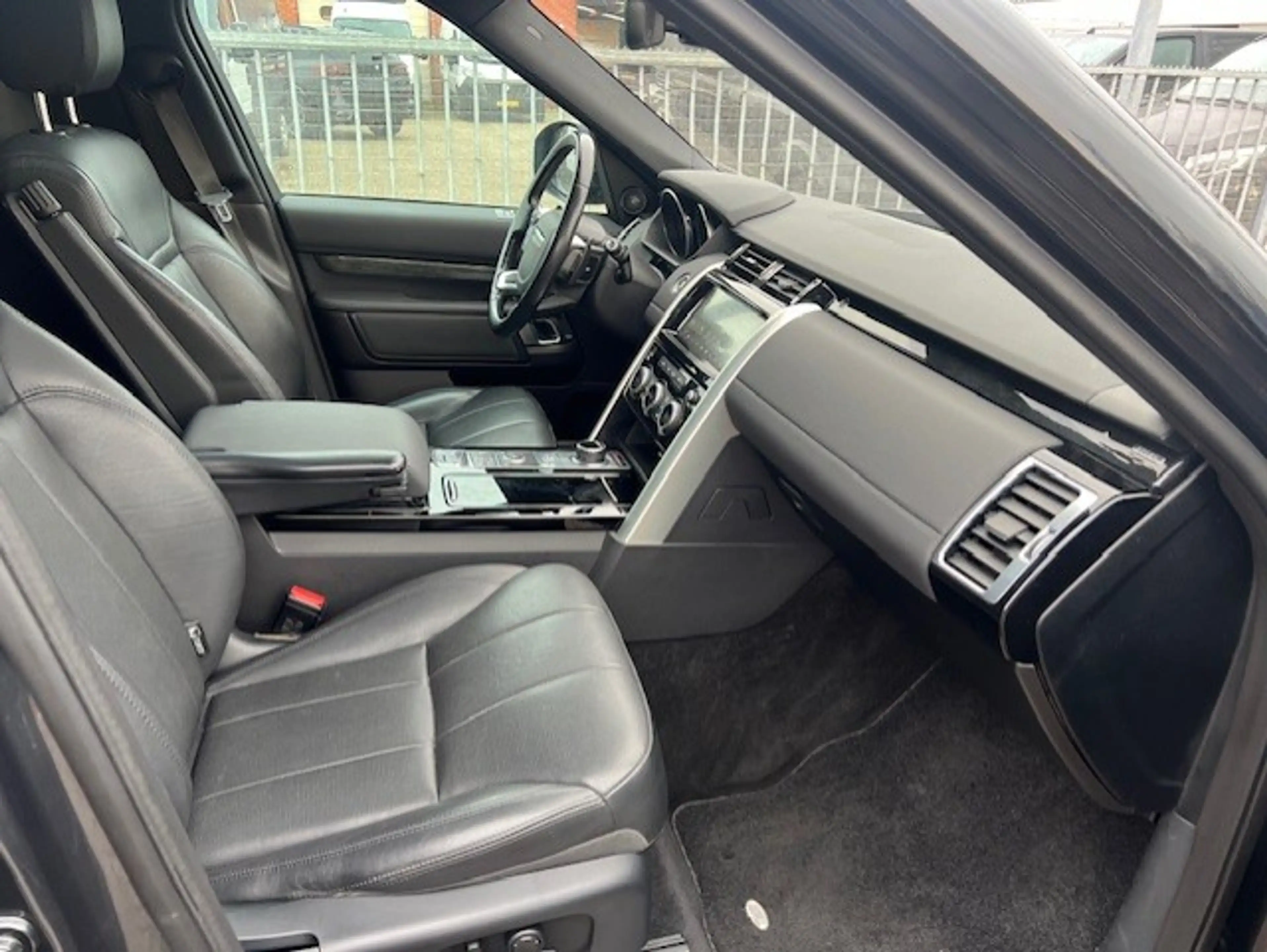 Land Rover Discovery 5 3.0 Td6 HSE 5DRS VAN PANO LEER KLIMA — photo 8