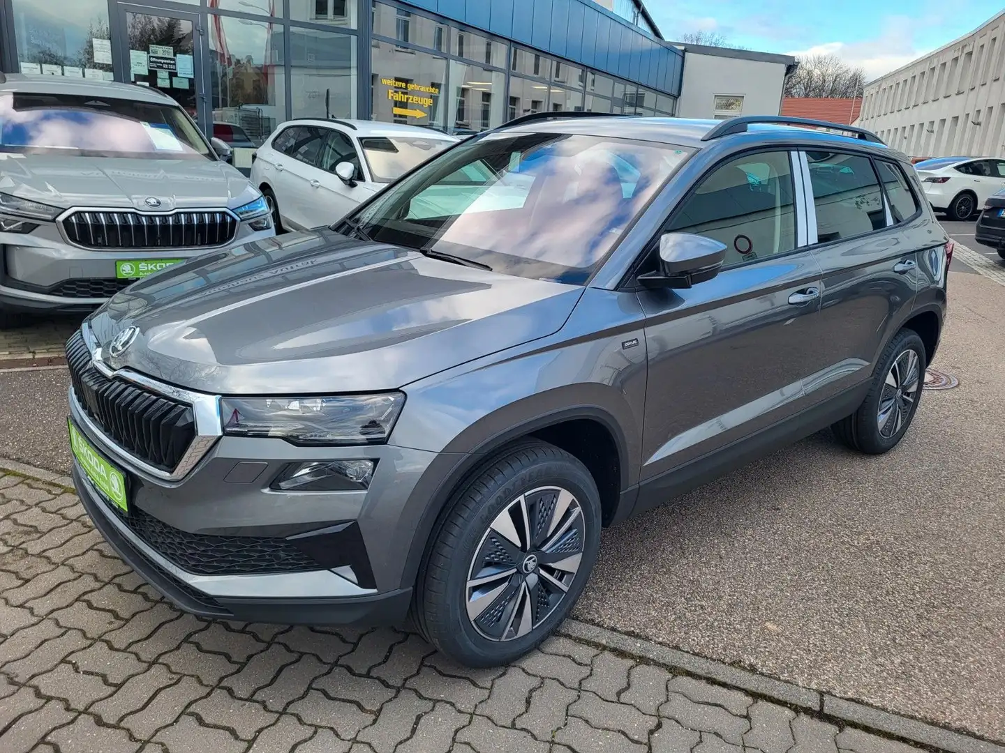 Skoda Karoq Drive Sondermodell 1.0 TSI 85kW 6-Gang VFW Grey - 1