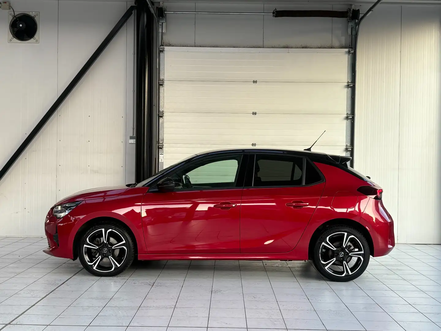 Opel Corsa 1.2i *GS LINE*XENON*CUIR*GPS*PDC*CARPLAY*JANTE* Rood - 2