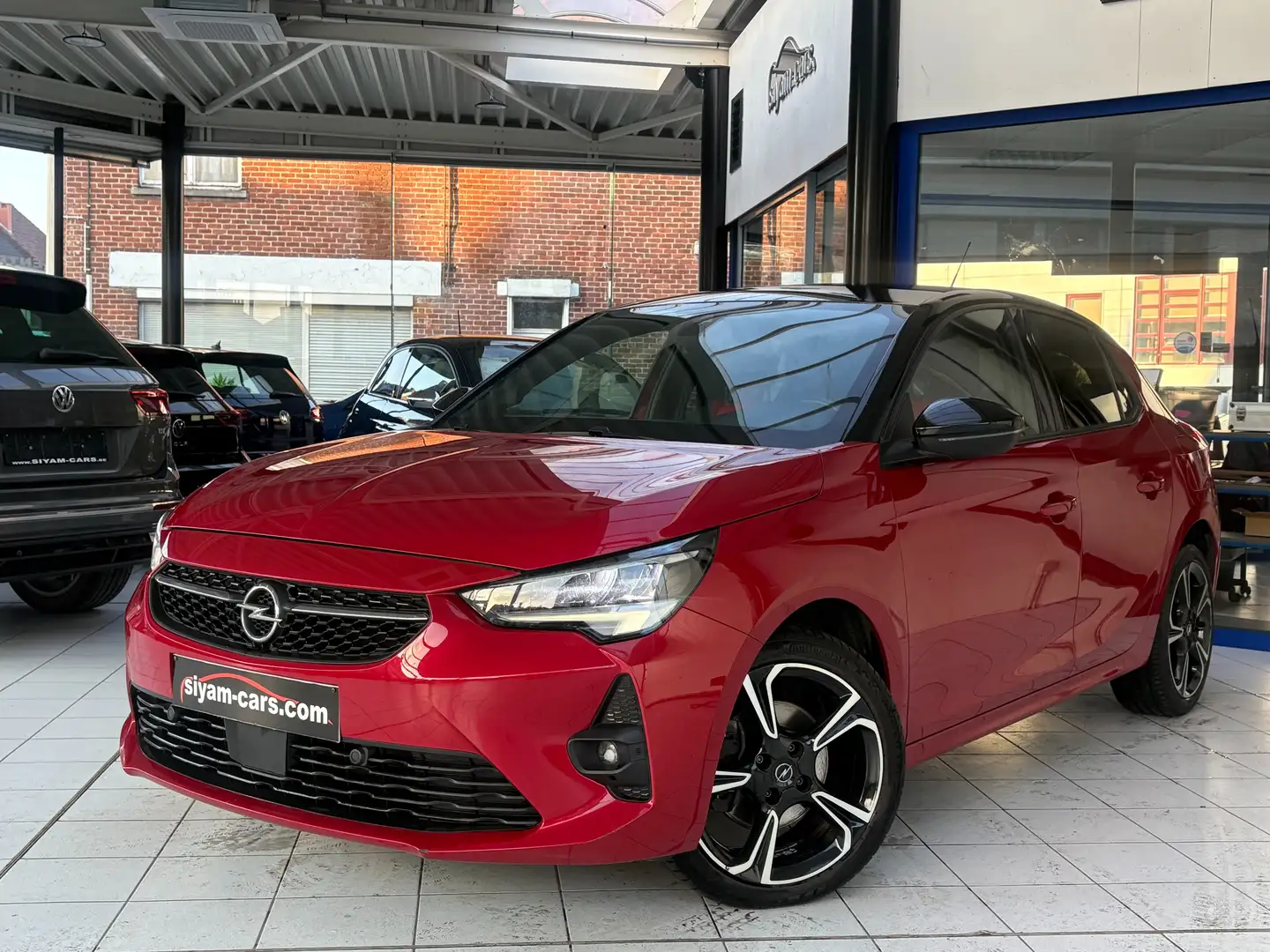 Opel Corsa 1.2i *GS LINE*XENON*CUIR*GPS*PDC*CARPLAY*JANTE* Rood - 1