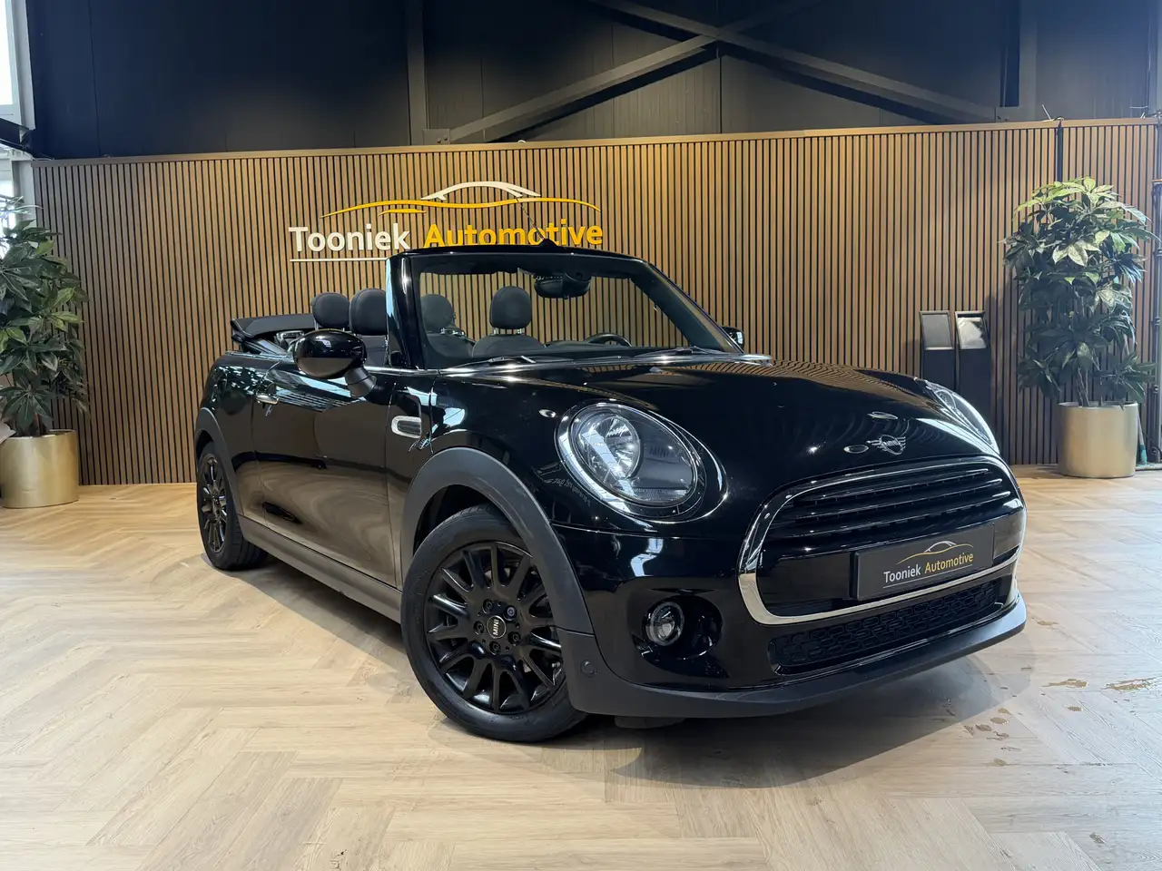 MINI Cooper Cabrio