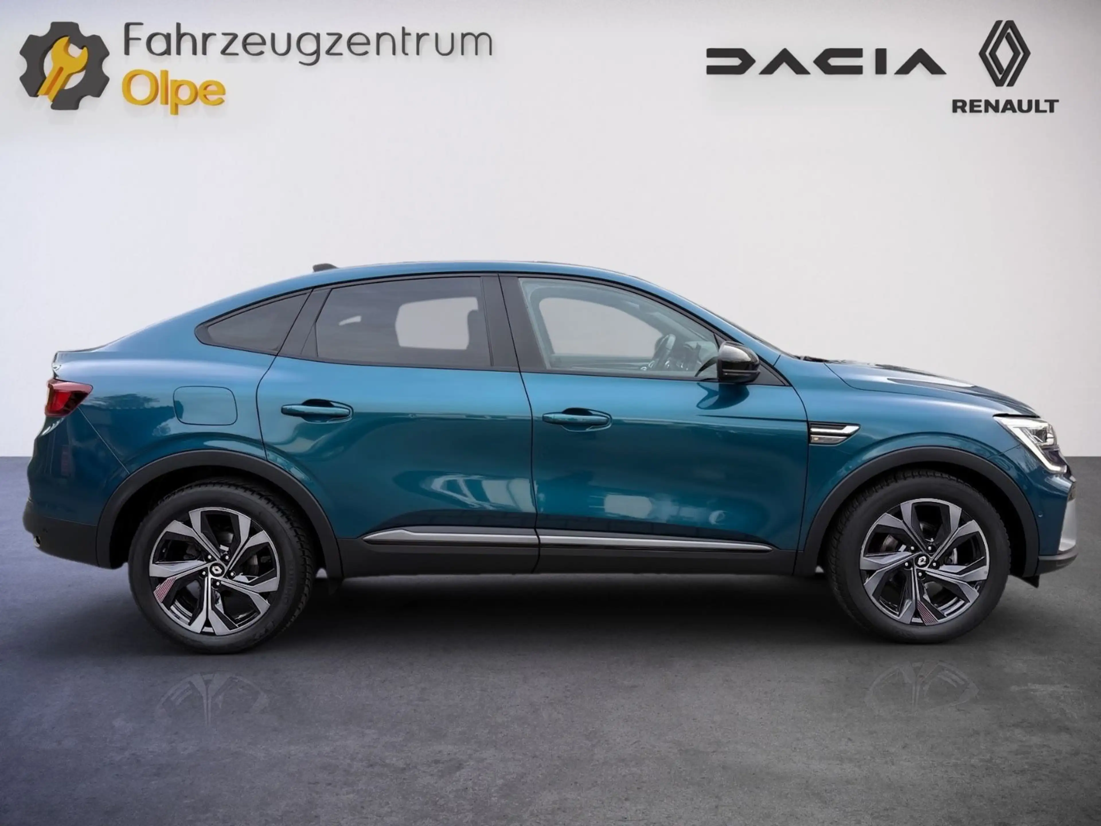 Renault Arkana R.S. Line, ACC, GJR, Navi, PANO — photo 4