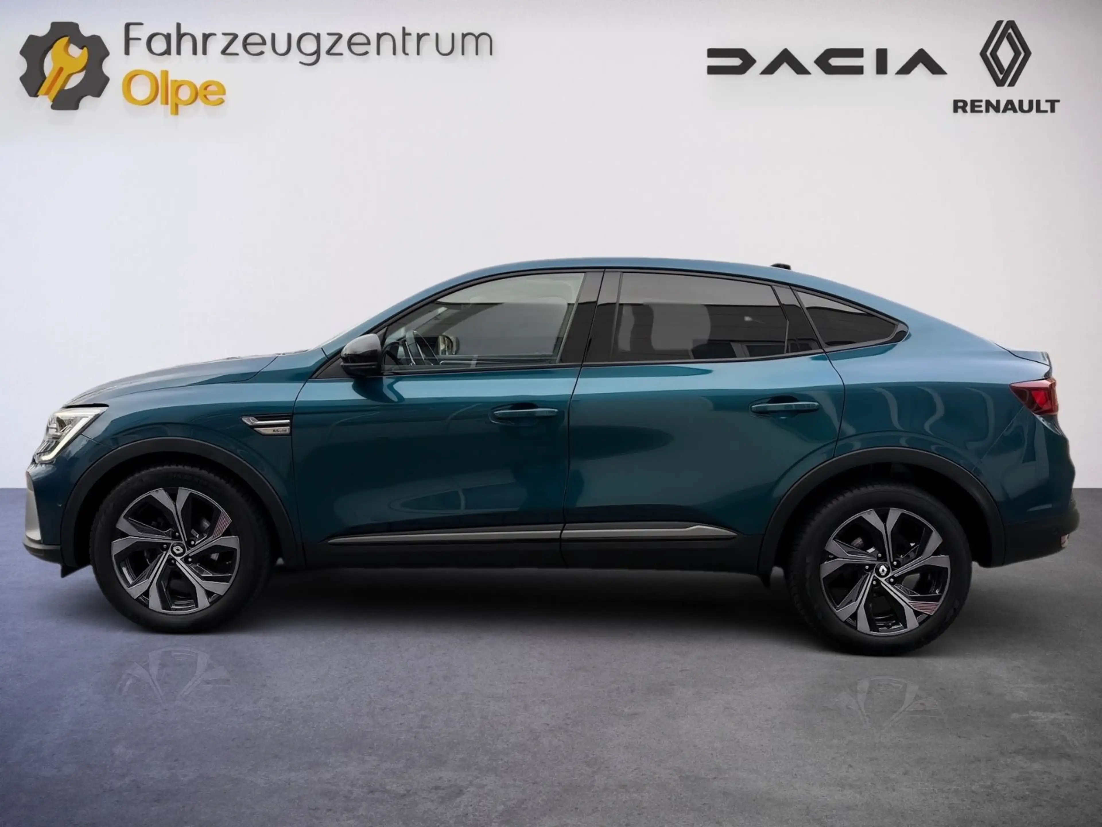 Renault Arkana R.S. Line, ACC, GJR, Navi, PANO — photo 7
