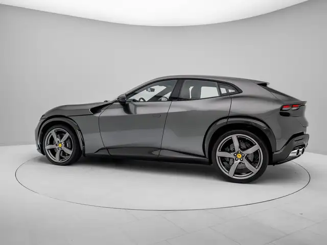 Ferrari Purosangue view 10