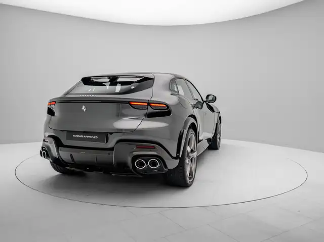 Ferrari Purosangue view 7