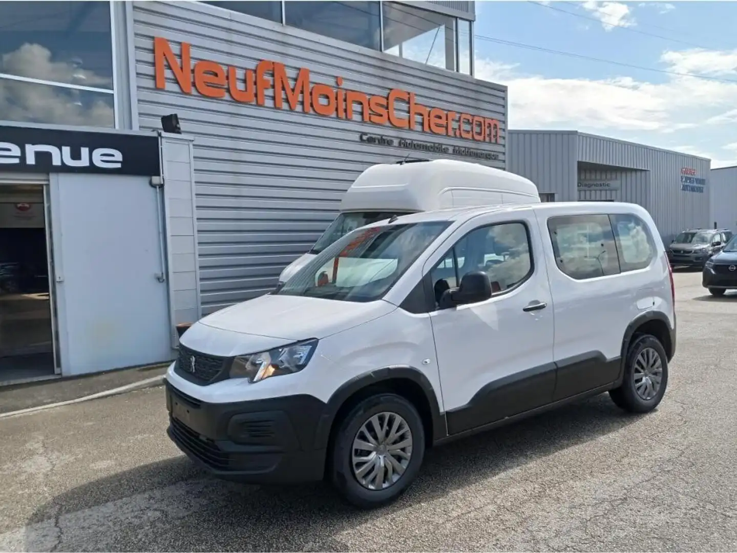 Peugeot Rifter Standard 1.5 BlueHDi 100cv Active Pack + NEUF 0KM Blanc - 1