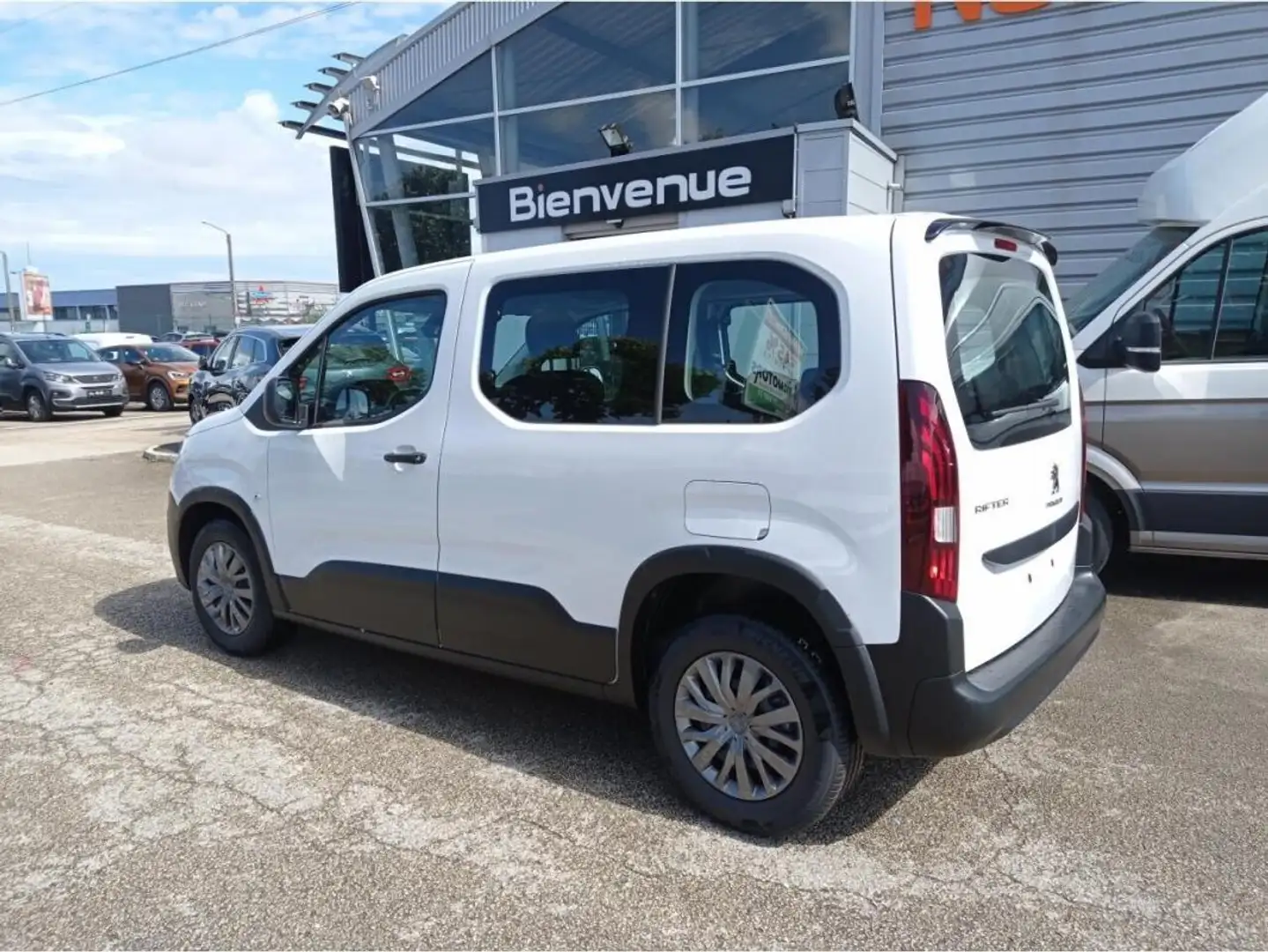 Peugeot Rifter Standard 1.5 BlueHDi 100cv Active Pack + NEUF 0KM Blanc - 2