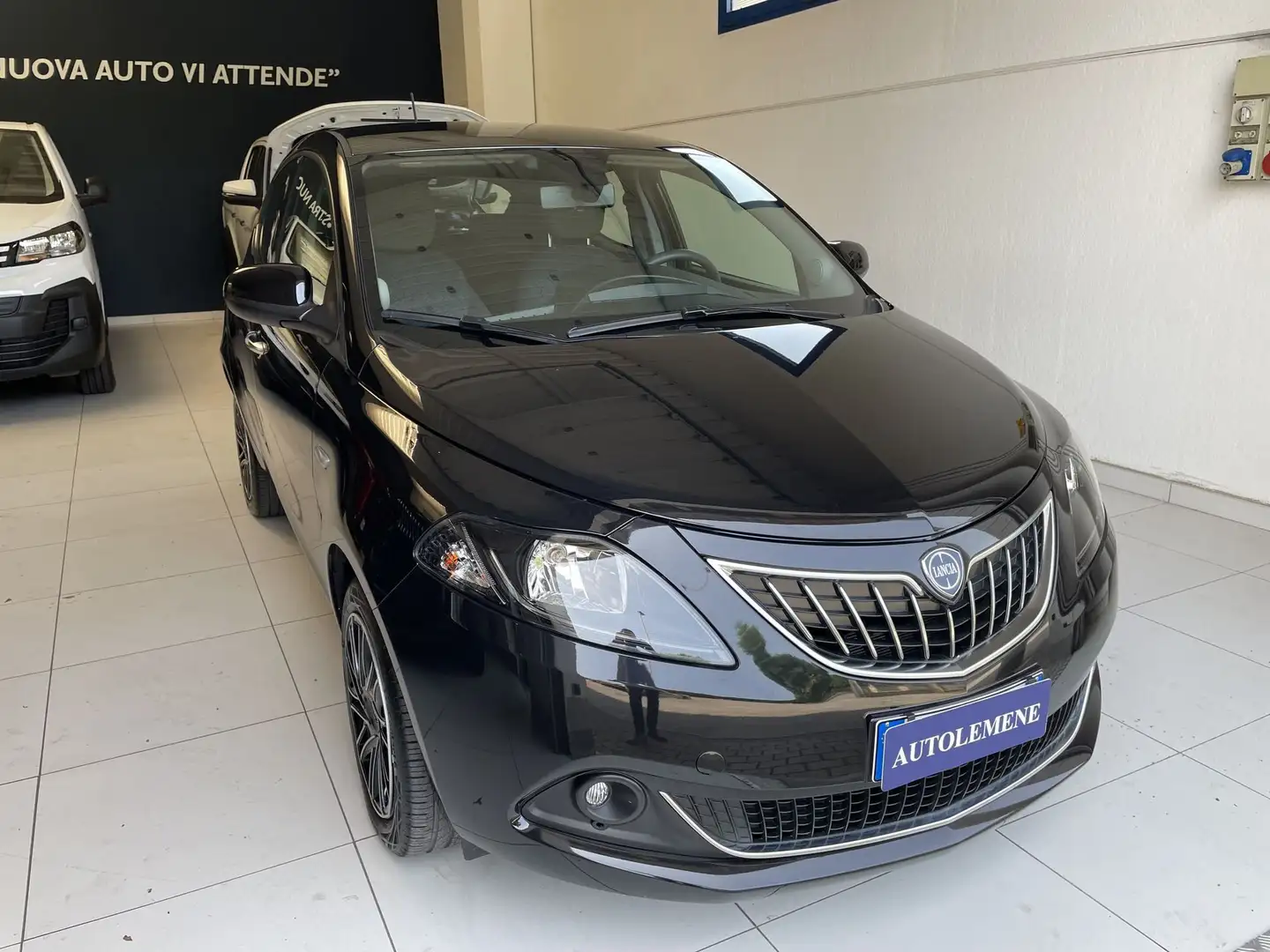 Lancia Ypsilon Ypsilon 1.0 FireFly 5 porte S&S Hybrid Gold Noir - 1