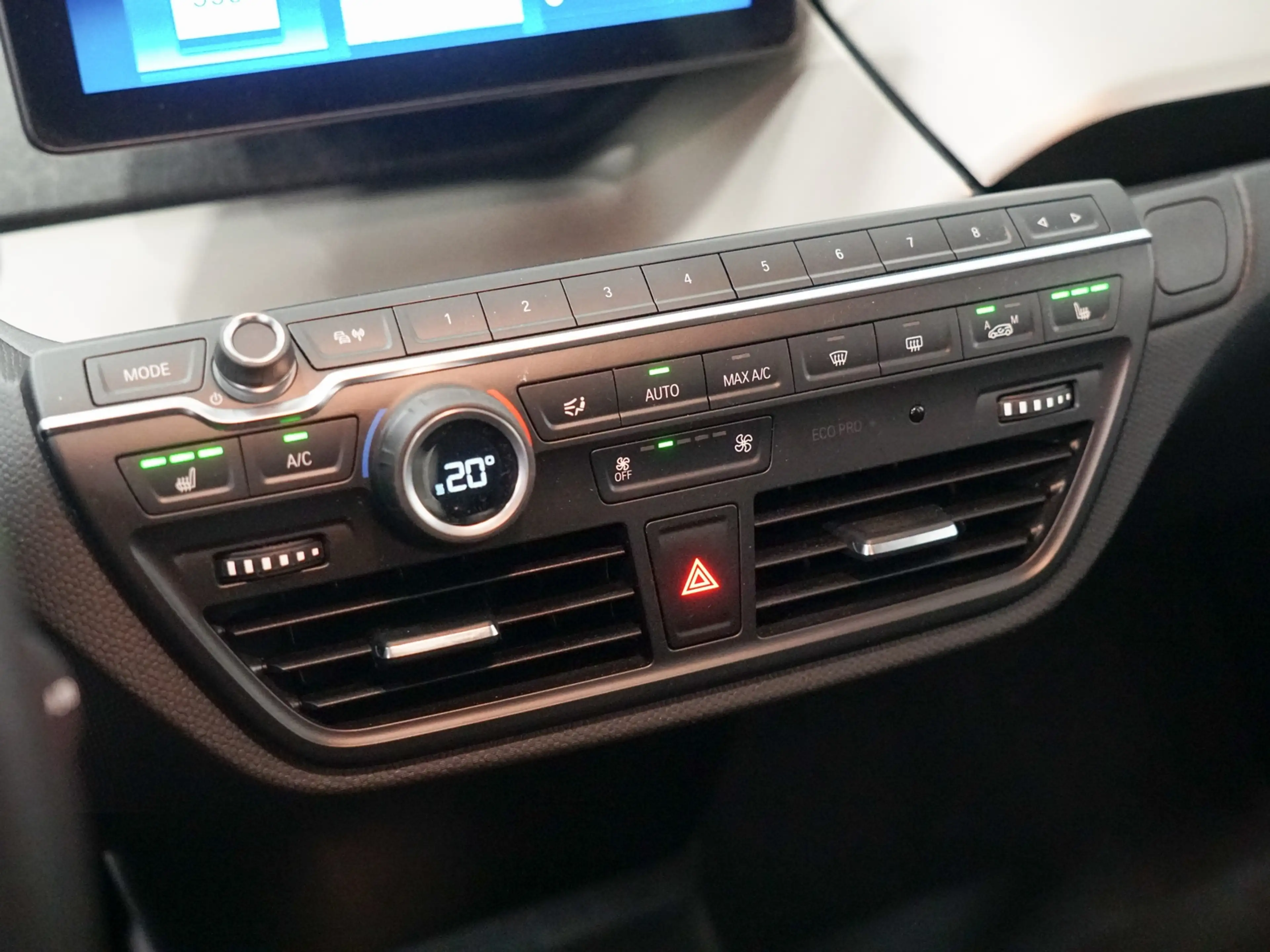 BMW i3 S 120Ah Stoelverwarming | 20" | Camera — photo 15