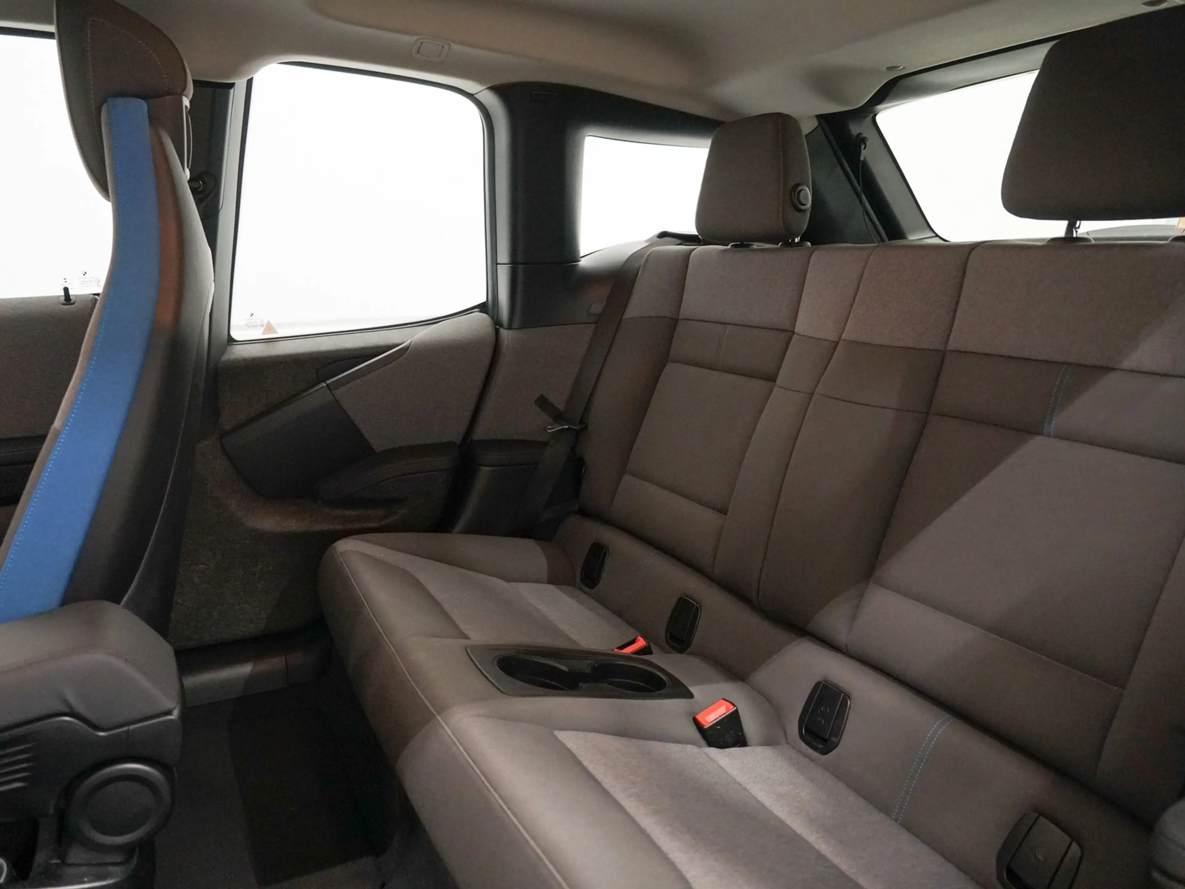 BMW i3 S 120Ah Stoelverwarming | 20" | Camera — photo 28