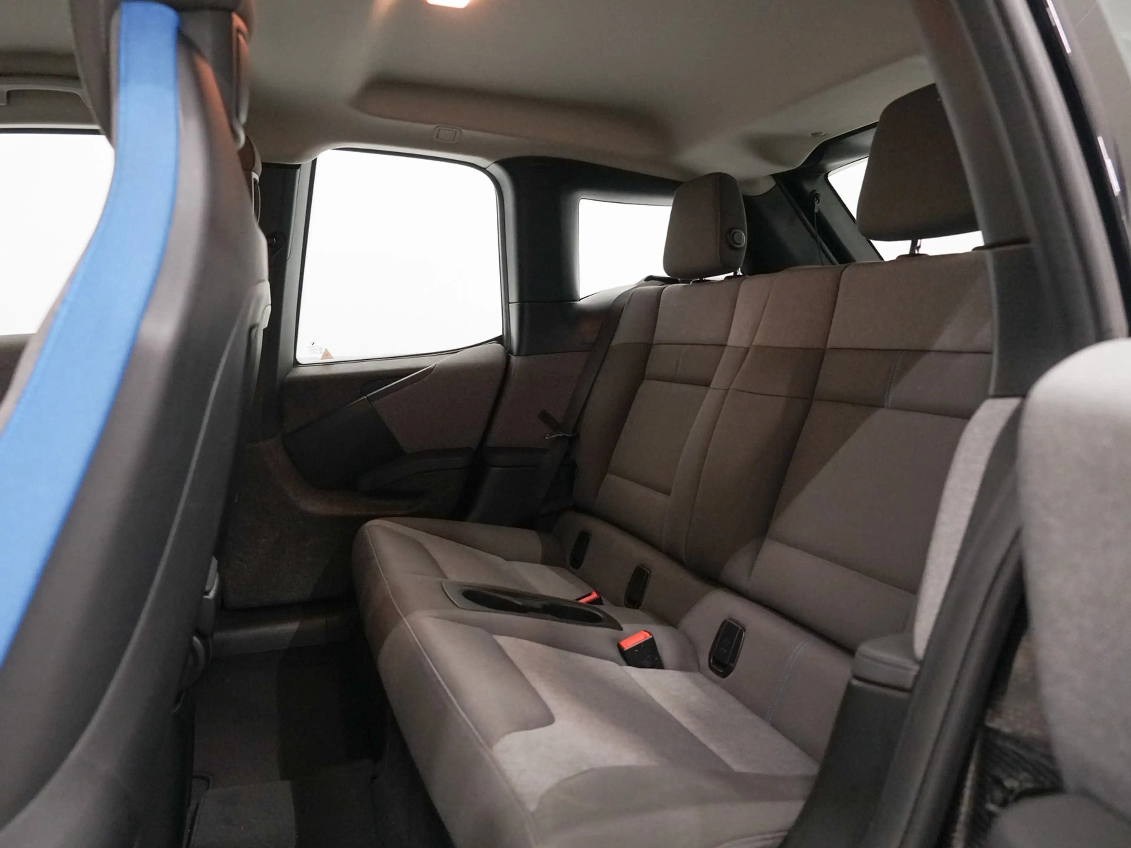 BMW i3 S 120Ah Stoelverwarming | 20" | Camera — photo 26