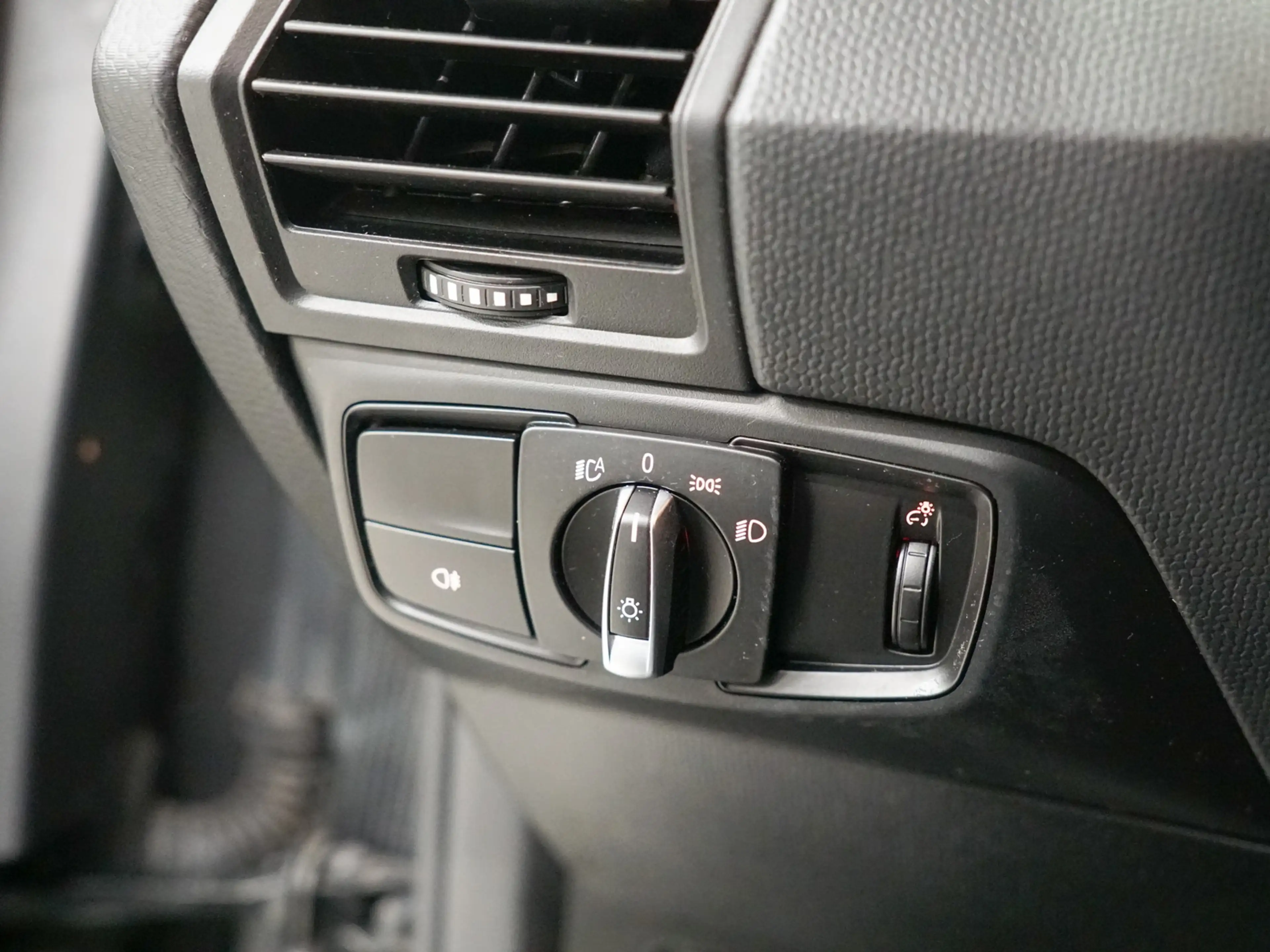 BMW i3 S 120Ah Stoelverwarming | 20" | Camera — photo 39