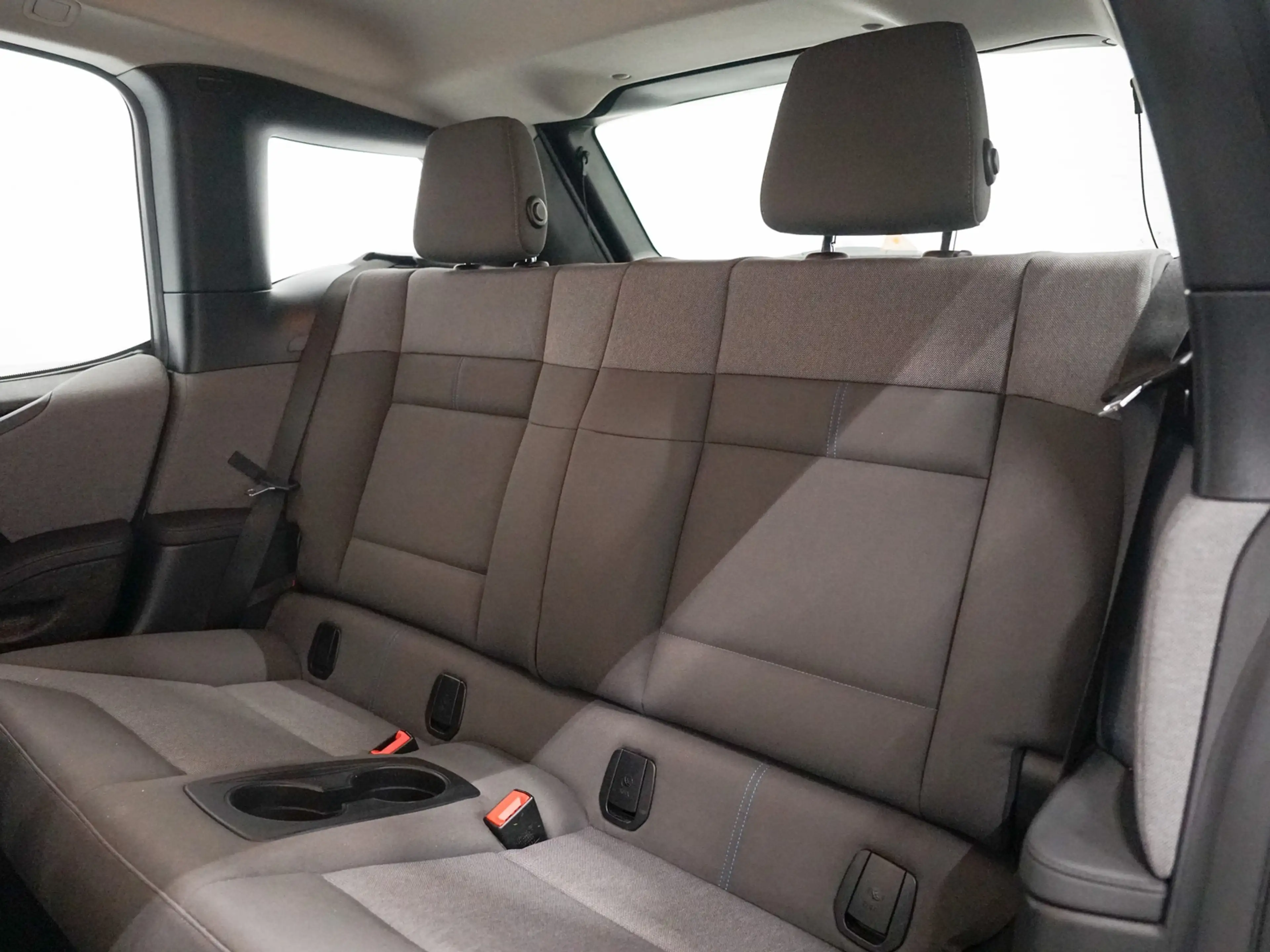 BMW i3 S 120Ah Stoelverwarming | 20" | Camera — photo 29