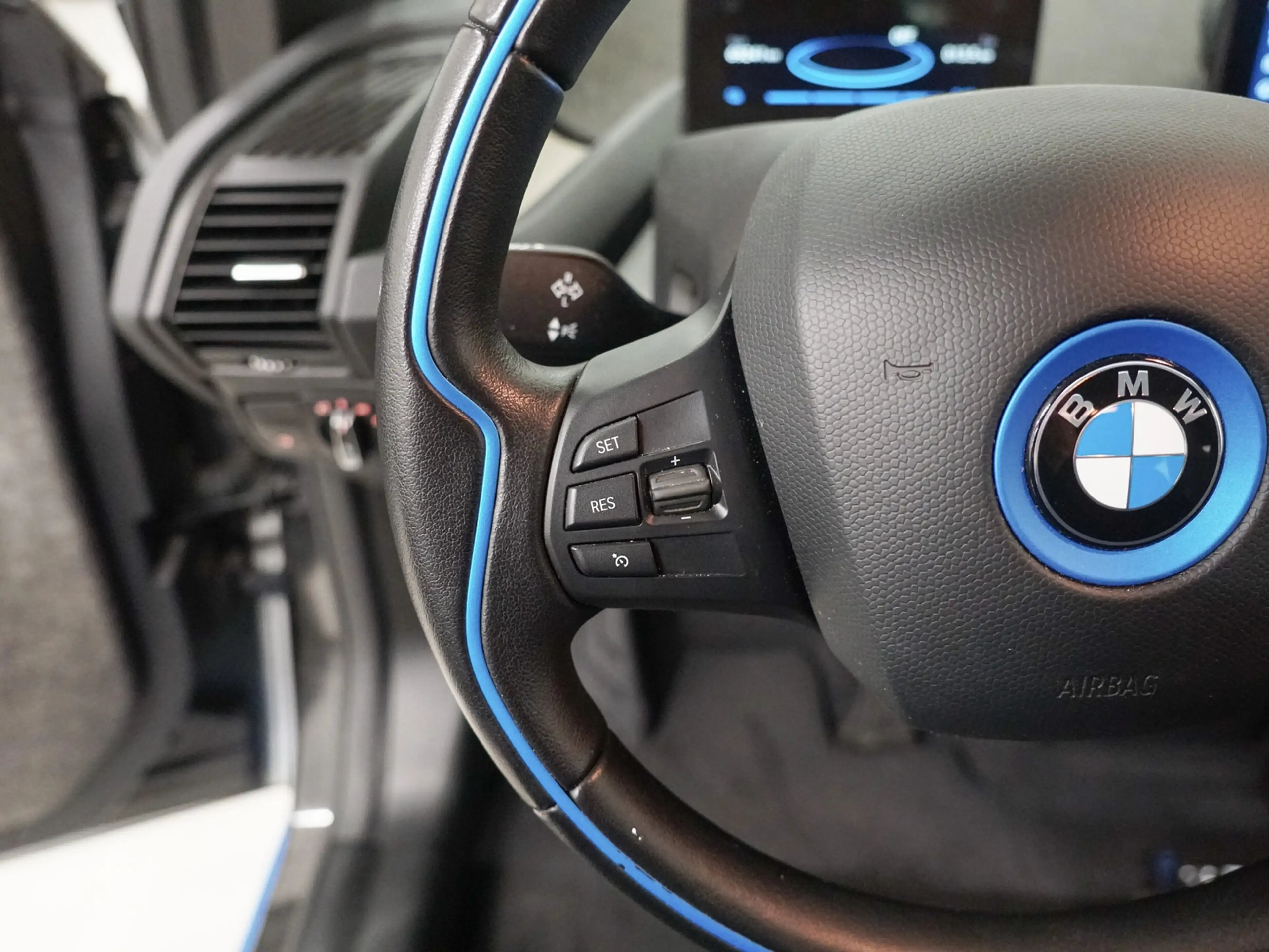 BMW i3 S 120Ah Stoelverwarming | 20" | Camera — photo 40