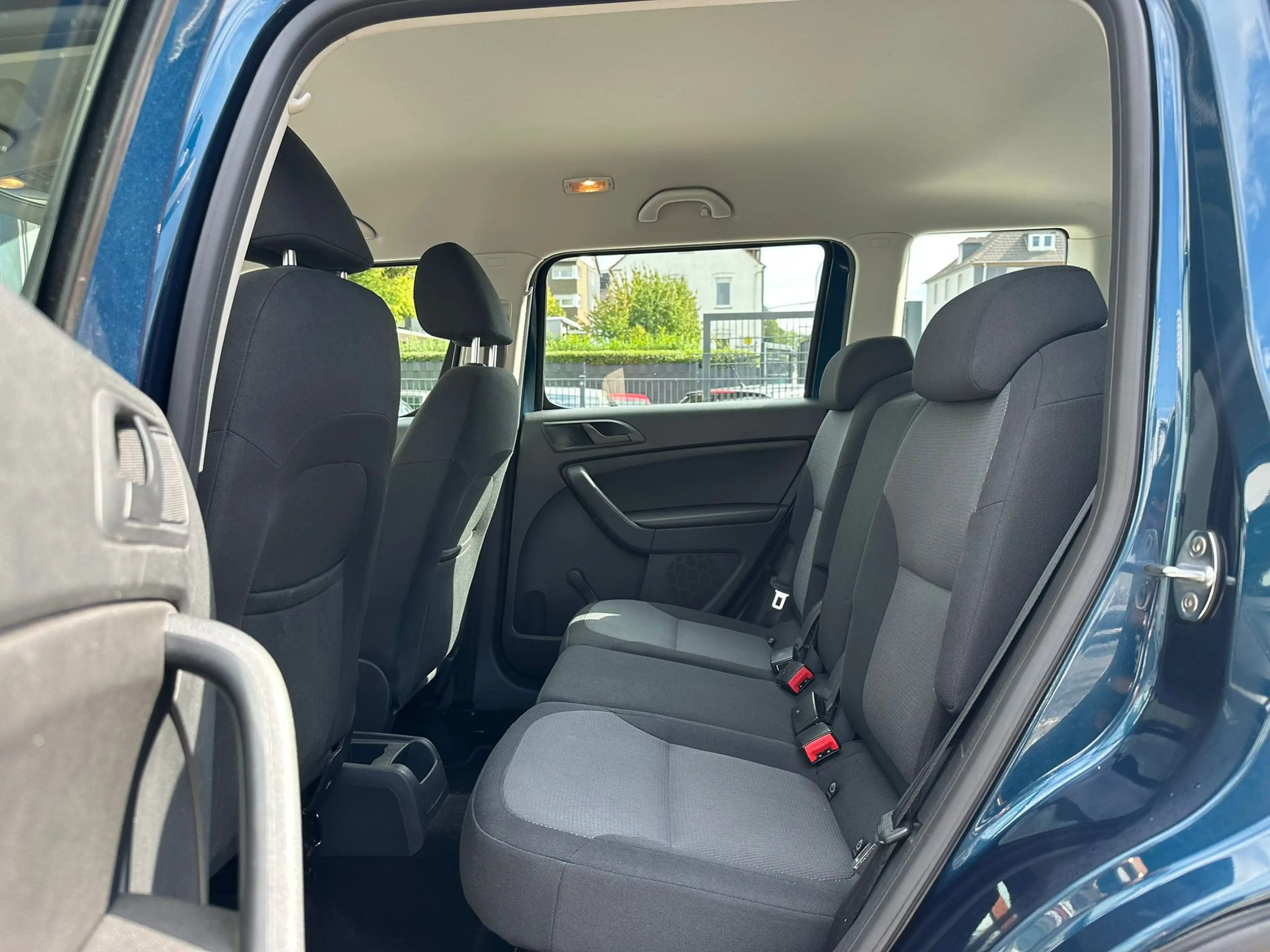 Skoda Yeti Active Plus Edition*AHK*KLIMA*TÜV*EL.FENSTE — photo 12