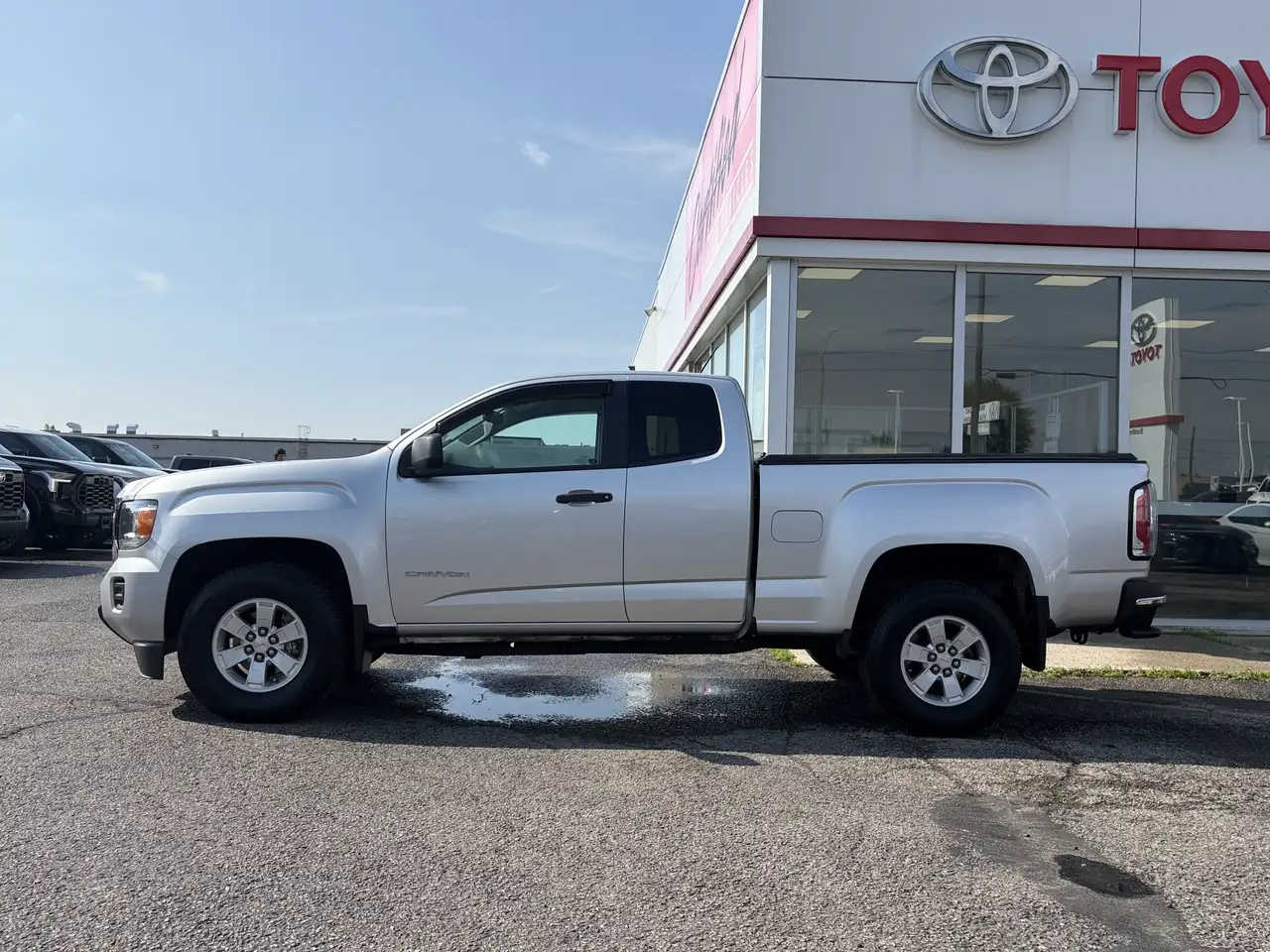 GMC Canyon снимка GMC Canyon