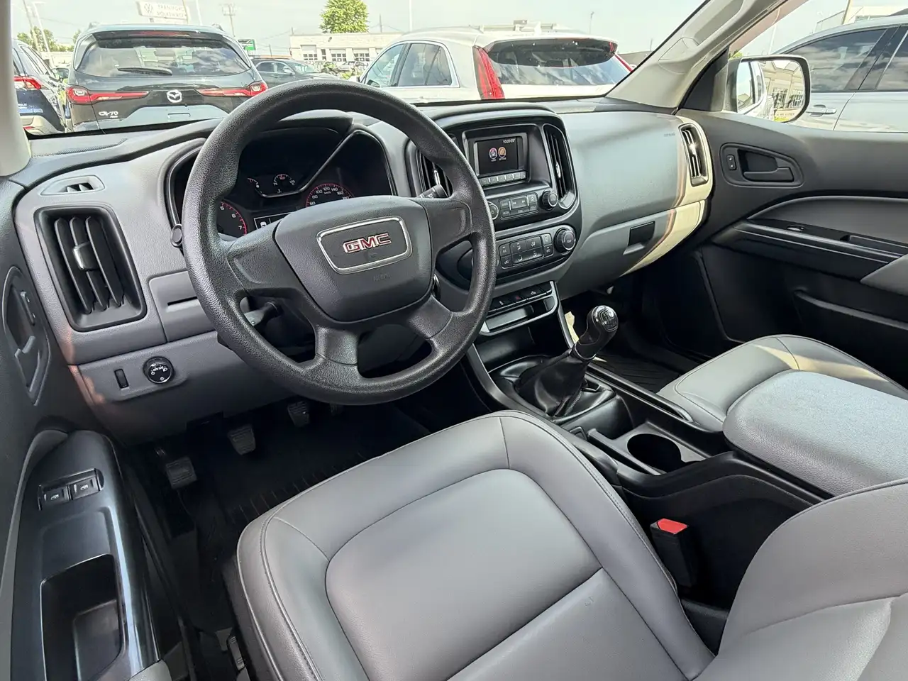 GMC Canyon снимка GMC Canyon