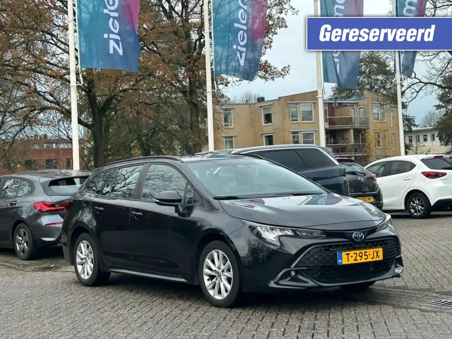Toyota Corolla 1.8 Touring Sports Hybrid 140 Active - Carplay, Na Zwart - 1