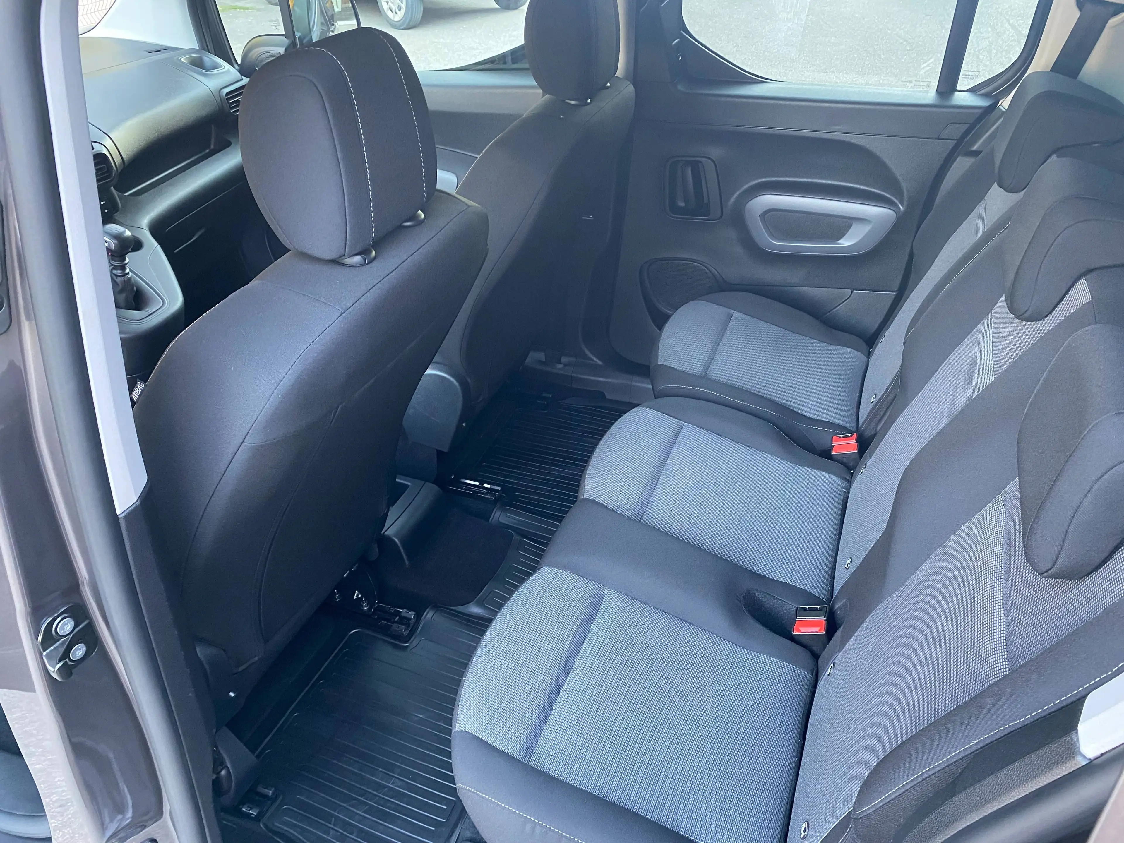 Toyota Proace City Proace City Verso SWB 1.5 D-4D — photo 6