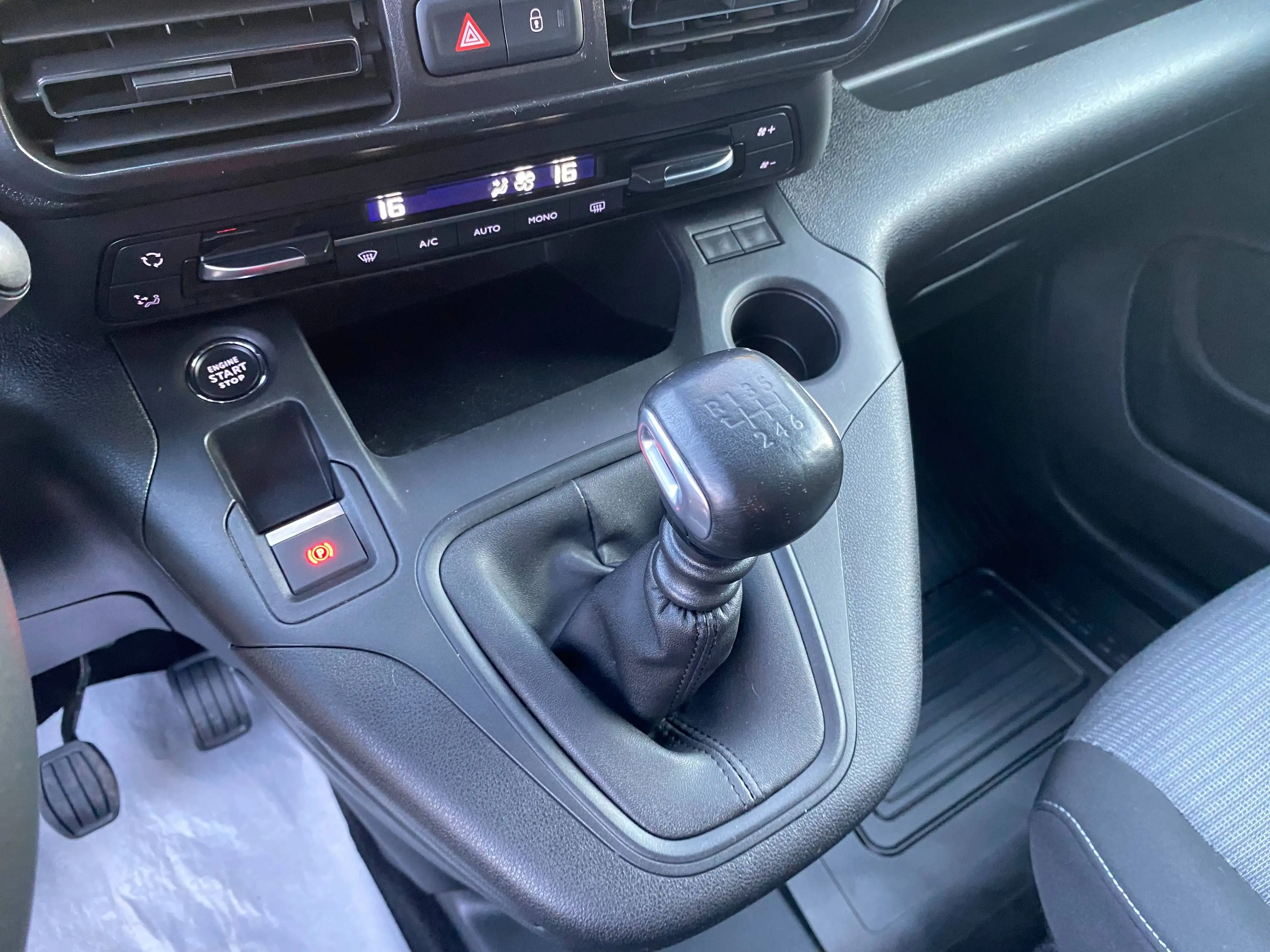 Toyota Proace City Proace City Verso SWB 1.5 D-4D — photo 12