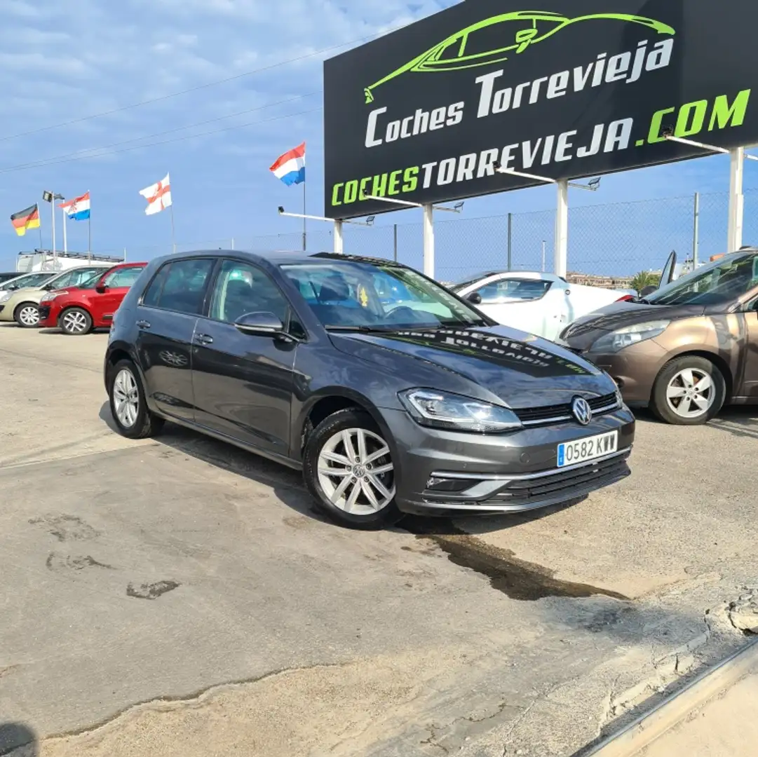 Volkswagen Golf 1.0 TSI Advance 85kW Gris - 1