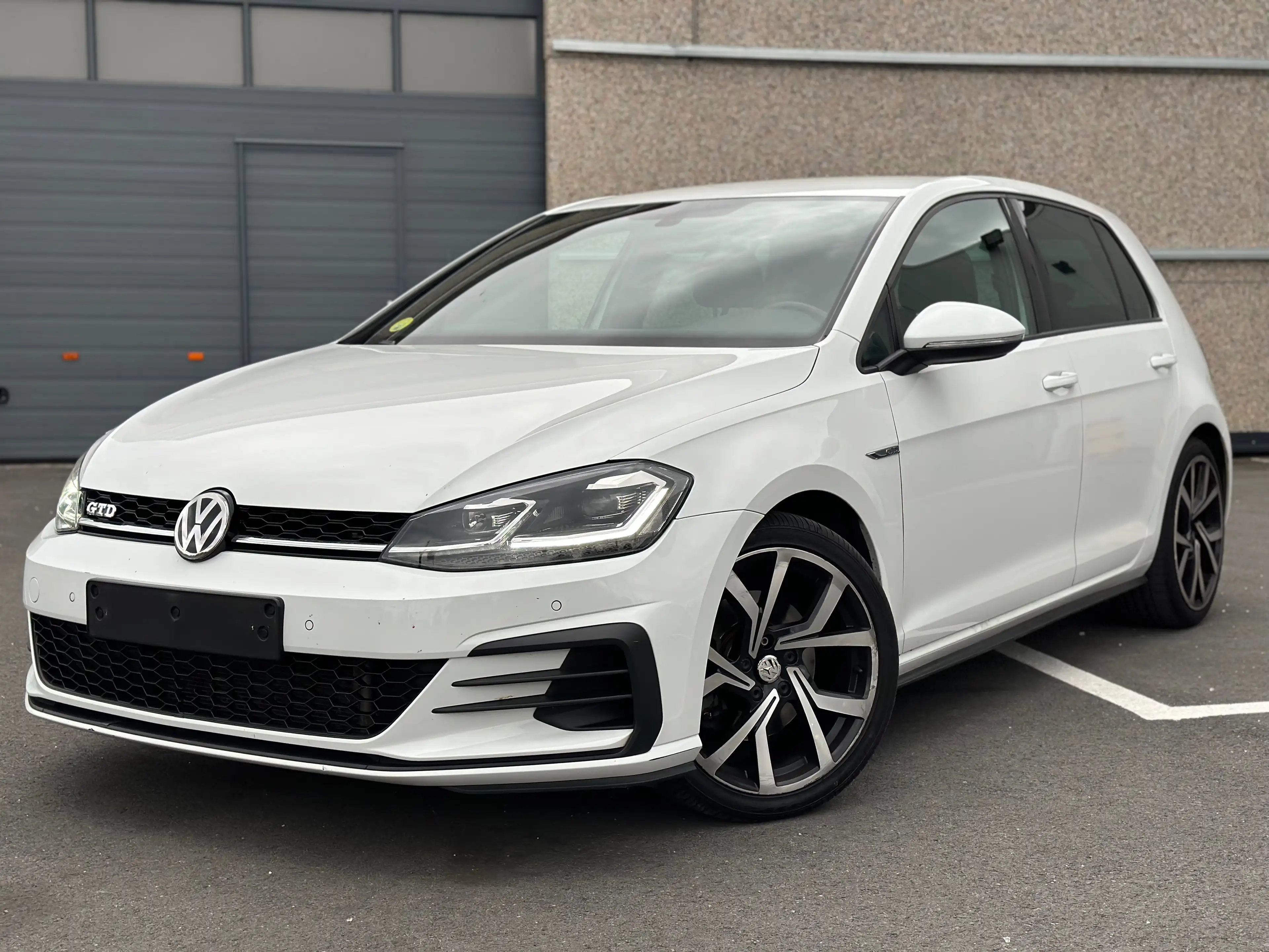 Volkswagen Golf GTD Golf 2.0 TDi DSG KEYLESS / FULL LED / CAPLAY