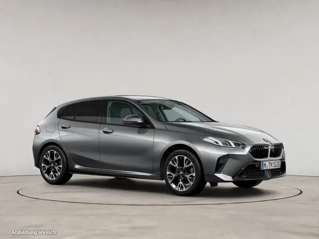 BMW 1 Series view 9