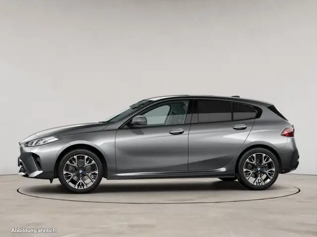 BMW 1 Series view 5