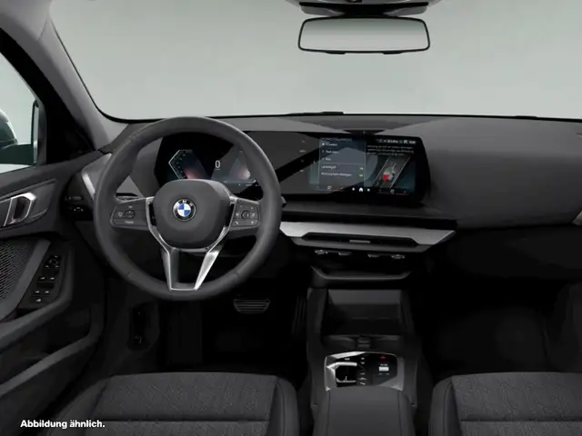 BMW 1 Series view 4