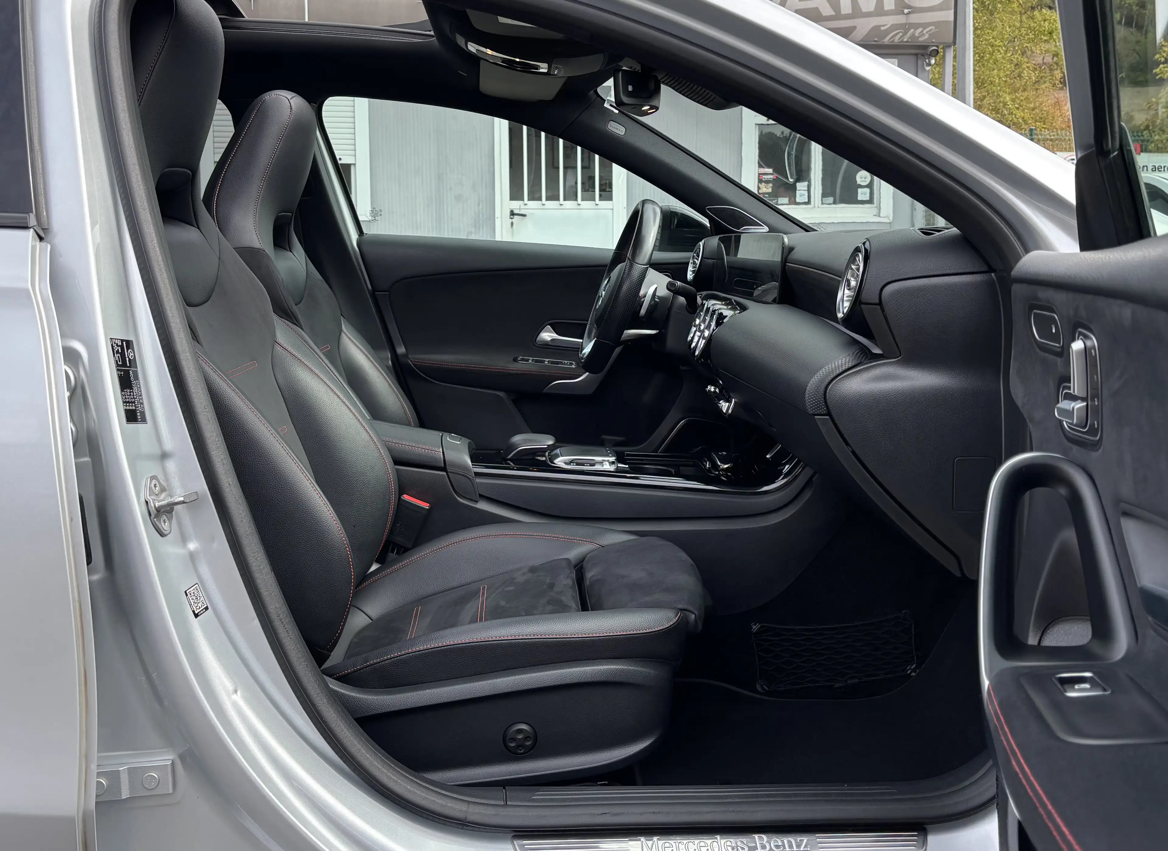 Mercedes-Benz A 250 A 250 4Matic 7G-DCT AMG Line — photo 10