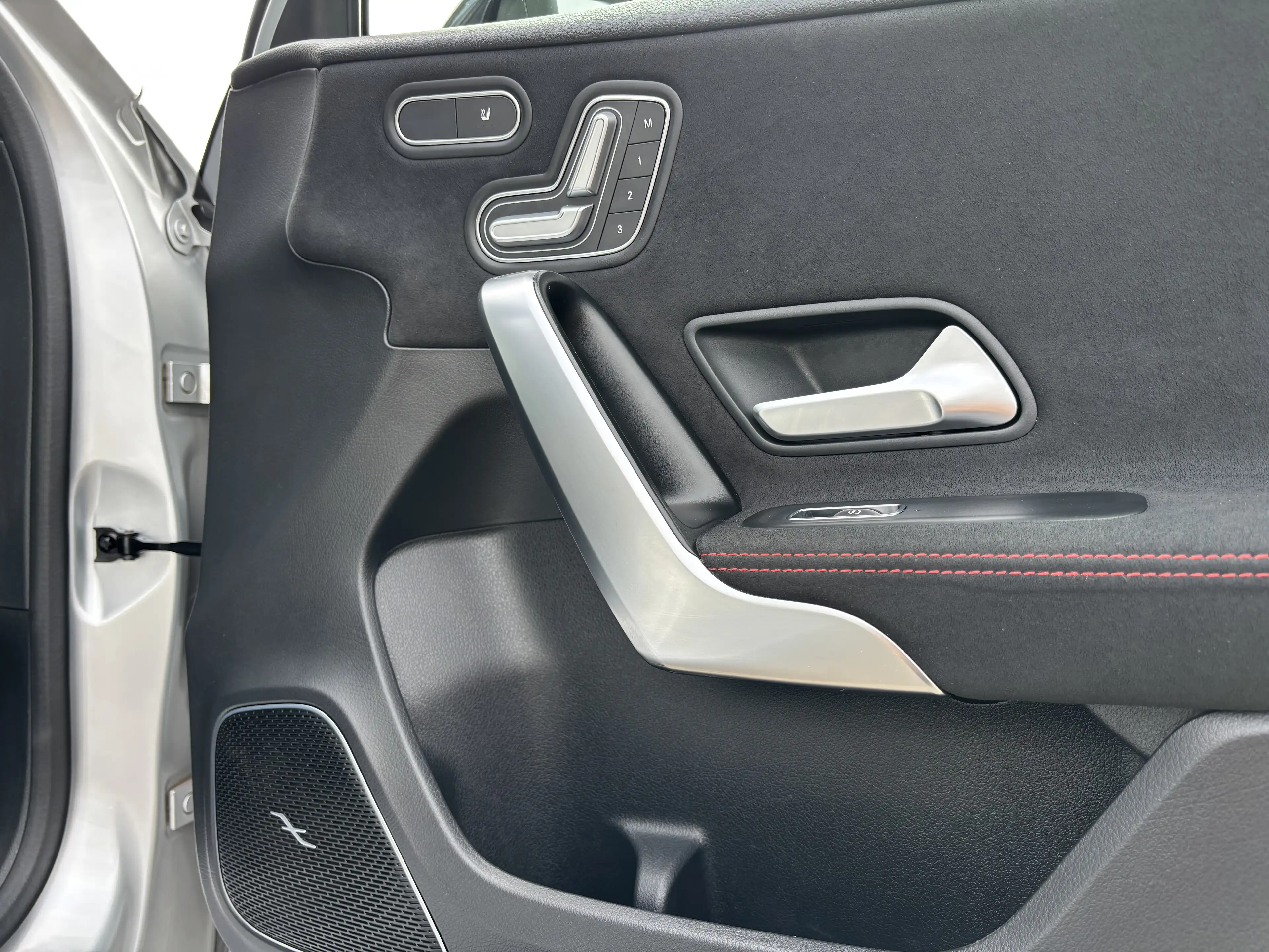 Mercedes-Benz A 250 A 250 4Matic 7G-DCT AMG Line — photo 12