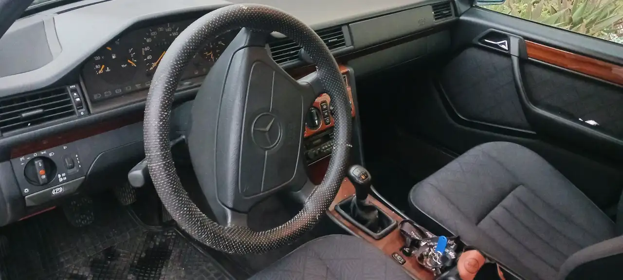 Mercedes-Benz 300 W124 E 300 diesel Elegance. OM606. AIRCO, foto 9