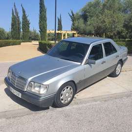 W124 E 300 diesel Elegance.  OM606. AIRCO