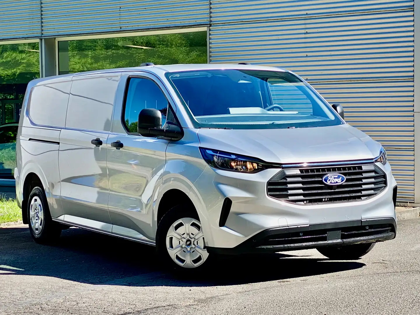 Ford Transit Custom Trend - L2 - 2.0L TD 136CH Man 6V Grijs - 1
