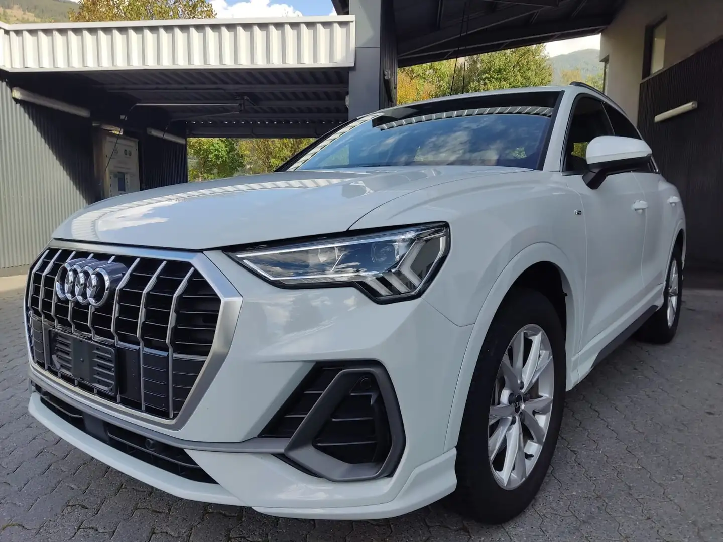 Audi Q3 Q3 40 2.0 tfsi S line Quattro S-Tronic Bianco - 2