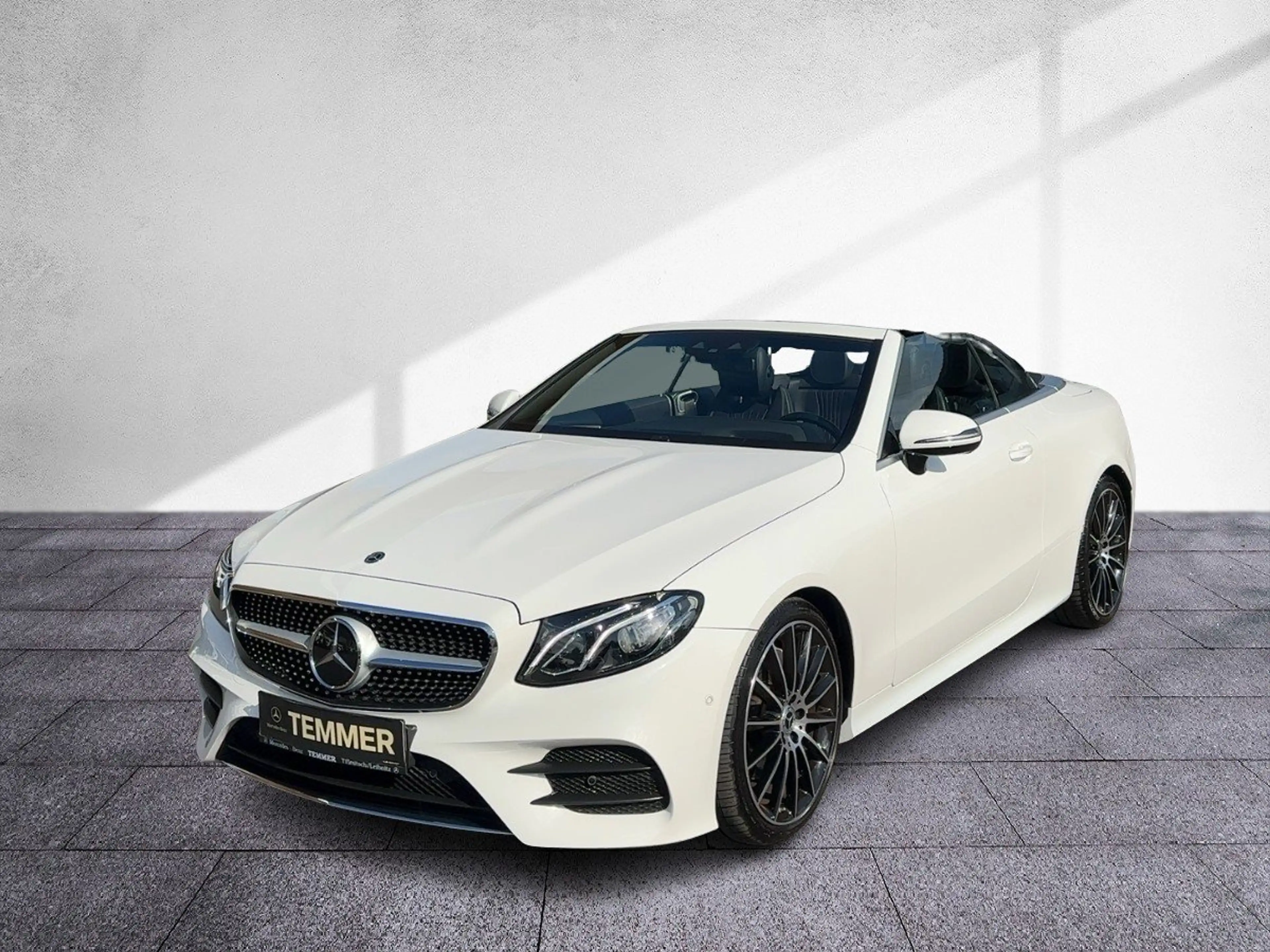 Mercedes-Benz E 220 d Cabriolet AMG-Line LED DISTR HeadUp Burme — photo 2
