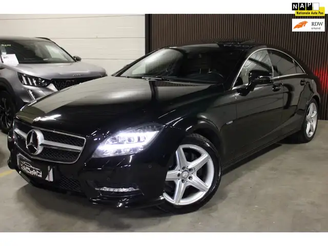 Mercedes-Benz CLS 350 AMG-Line Designo Luchtvering Pano Stoelventi Stoel